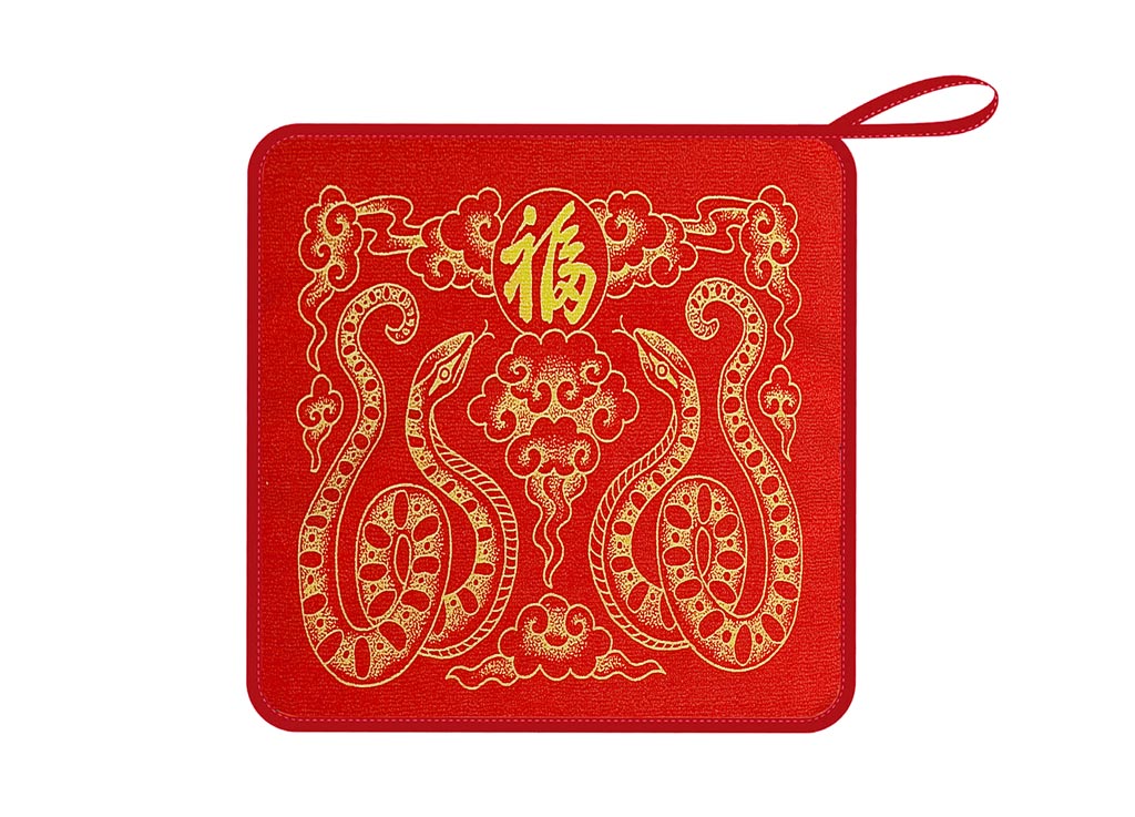 Салфетка кухонная Soavita, из микрофибры, 30 х 30 см. 8787 Салфетка кухонная Soavita, из микрофибры, 30 х 30 см. 8787Салфетка Soavita выполнена из микрофибры. Идеально подходит для сухой и влажной чистки. Полностью удаляет воду, не оставляя следа. В сухом виде подходит для деликатных поверхностей: стекол, зеркал, оптики, мониторов, мебели, бытовой техники и многого другого. Во влажном виде незаменима на кухне, в ванной, в уходе за автомобилем. Изделие оснащено петелькой для подвешивания на крючок. Перед использованием постирать при температуре не выше +40°С.