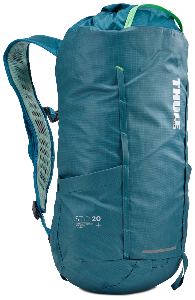 Рюкзак Thule Stir 20L Hiking Pack - Fjord, цвет: синий, 20л211502 Рюкзак Thule Stir 20L Hiking Pack - Fjord, цвет: синий, 20л211502Рюкзак для пеших путешествий Thule Stir 20 л - Универсальный рюкзак с легкодоступными карманами и идеальными для поездок или передвижения по городу отделениями. Легкодоступная крышка с защитным откидным клапаном Съемный нагрудный ремень и поясной ремень, который можно спрятать за задней панелью при передвижении по городу Эластичный карман на плечевом ремне для хранения телефона и других небольших предметов Точка крепления петли для фонаря и светоотражающий материал Внутренний сетчатый карман для удобного хранения Передний карман Shove-it Pocket для быстрого доступа Воздухопроницаемые задняя панель и наплечные ремни обеспечивают вентиляцию Конструкция, предназначенная для хранения воды, включает карман для емкости с водой, отверстие для трубки и два боковых кармана для бутылок с водой (бутылки продаются отдельно)