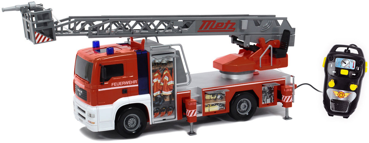 Dickie Toys Пожарная машина MAN на дистанционном управлении3719000 Dickie Toys Пожарная машина MAN на дистанционном управлении3719000Пожарная машина Dickie Toys MAN на дистанционном управлении - восхитительная игрушка, которая станет превосходным подарком для ребенка на любой праздник. Игрушка выполнена очень детально и аккуратно, в ярких красочных цветах. На корпусе игрушки имеется все необходимое для пожарной машины. Ваш ребенок будет увлекательно играть с этой пожарной машинкой, придумывая различные истории! Основные особенности игрушки: оснащена звуком пожарной сирены, лампочки над кабиной мигают, как у настоящей пожарной машины, наверху располагается специальная лестница для пожарников, с площадкой и брандспойтом (лестница подвижна, ее можно вращать вокруг своей оси, выдвигать), машина оснащена пультом дистанционного управления, брандспойт оснащен функцией разбрызгивания воды. Необходимо купить 4 батарейки напряжением 1,5V типа АА (не входят в комплект).