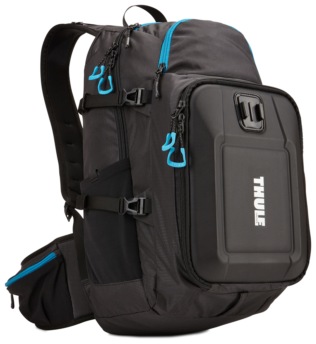 Рюкзак для экшн-камеры Thule Legend GoPro Backpack, цвет: черный3203102 Рюкзак для экшн-камеры Thule Legend GoPro Backpack, цвет: черный3203102Рюкзак Thule Legend GoPro - Тонкий рюкзак для камеры GoPro со встроенными креплениями позволит запечатлеть ваше путешествие с различных ракурсов. Ударопрочный отсек с мягкой подкладкой позволяет хранить до трех камер GoPro, LCD Touch BacPac, пульт дистанционного управления, запасные аккумуляторы и SD-карты Съемная подкладка из прессованной пены облегчает очистку внутренней поверхности от пыли, грязи, песка и пр. Встроенные крепления позволяют установить две камеры GoPro и вести съемку с нескольких ракурсов В жестком кармане можно хранить зарядные устройства и кабели Отдельный отсек для штативов и ремней Благодаря конструкции с обтекаемой формой и малым весом сумка не мешает отдыху Специальное отделение для бутылки с водой (бутылка в комплект не входит) Большие язычки на молниях обеспечивают удобство доступа даже в том случае, если на вас надеты перчатки Поясной и нагрудный ремни обеспечивают комфорт и улучшенную фиксацию Легкодоступные боковые...