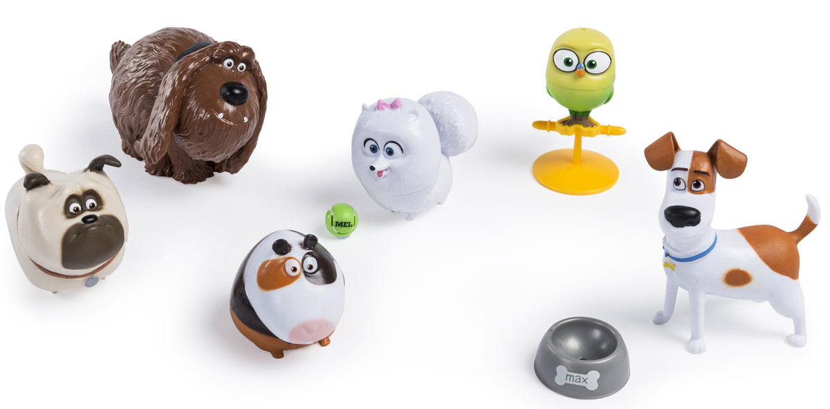 Secret Life of Pets Набор фигурок 6 шт72812 Secret Life of Pets Набор фигурок 6 шт72812Фигурки Secret Life of Pets - игрушки по мотивам анимационного фильма Тайная жизнь домашних животных. Он повествует о жизни обыкновенных кошек и собак, которые живут на Манхэттене вместе со своими хозяевами. Их спокойная размеренная жизнь в одночасье переворачивается, когда в их компании появляется дворняга Дюк, а затем они узнают о готовящемся на них нападении со стороны брошенных животных. Набор фигурок - отличное приобретение для поклонников и коллекционеров. В комплект входят шесть фигурок - забавный мопс Мэл, добряк и неряха Дюк, преданный терьер Макс, очаровательная девочка-шпиц Гиджет, разговорчивый попугайчик и шустрый хомяк . Каждая фигурка прекрасно детализирована, аккуратно прокрашена, персонажи выглядят совсем как на экране. У фигурок забавные позы и выражения мордочек, как нельзя точно отражающие характер персонажей. Соберите целую коллекцию героев Тайной жизни домашних животных.