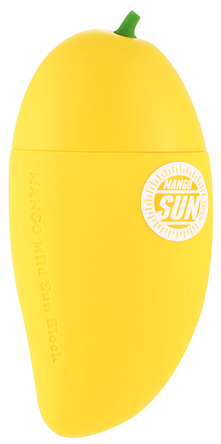 Tonymoly Солнцезащитный крем-блок для лица с экстрактом манго Magic Food Mango Mild Sun Block SPF50 Pa+++, 45 гSS06007100 Tonymoly Солнцезащитный крем-блок для лица с экстрактом манго Magic Food Mango Mild Sun Block SPF50 Pa+++, 45 гSS06007100Многофункциональный солнцезащитный крем для лица с легкой гелевой текстурой. Невероятный аромат сочного манго, которым обладает крем, надолго поднимет настроение и подарит самые приятные эмоции, напоминая о тропиках. Средство имеет нелипкую текстуру, ухаживает за кожей лица и тела, делая ее более здоровой, упругой и гладкой. Масло манго, входящее в состав крема, активно борется с шелушениями, предотвращает появление пигментных пятен, сухости кожи. Экстракт банана увлажняет кожу, сужает поры, поддерживает оптимальный уровень увлажненности кожи. Средство имеет очень высокий солнцезащитный фактор SPF50 PA+++.
