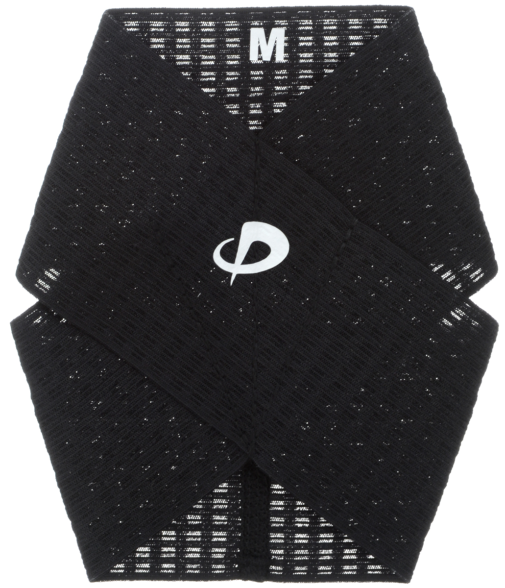 Суппорт голеностопа Phiten Day Fit Ankle Light. Размер М (19-27 см)AP139004 Суппорт голеностопа Phiten Day Fit Ankle Light. Размер М (19-27 см)AP139004Суппорт голеностопа Phiten Day Fit Ankle Light обеспечивает жесткую фиксацию и при этом не стесняет движения. Идеально подходит для ношения в течение всего дня при легких травмах и в период восстановления. Помимо пропитки из акватитана суппорт пропитан аквапалладием - инновационным материалом, улучшающим циркуляцию жидкости в организме и обеспечивающим противоотечный эффект. Суппорт обладает малым весом, прекрасной воздухопроницаемостью - как следствие очень комфортен и может быть использован не только спортсменами во время тренировок но и в обычной жизни. Ультратонкий и весом всего 5 г, этот суппорт подойдет для ношения под любой обувью и будет совершенно незаметен. Он обладает прекрасной воздухонепроницаемостью и позволяет коже дышать. Способствует: - Улучшению циркуляции крови в организме; - Разгрузке поврежденного сустава; - Уменьшению усталости; - Снятию излишнего напряжения и скорейшему восстановлению сил.