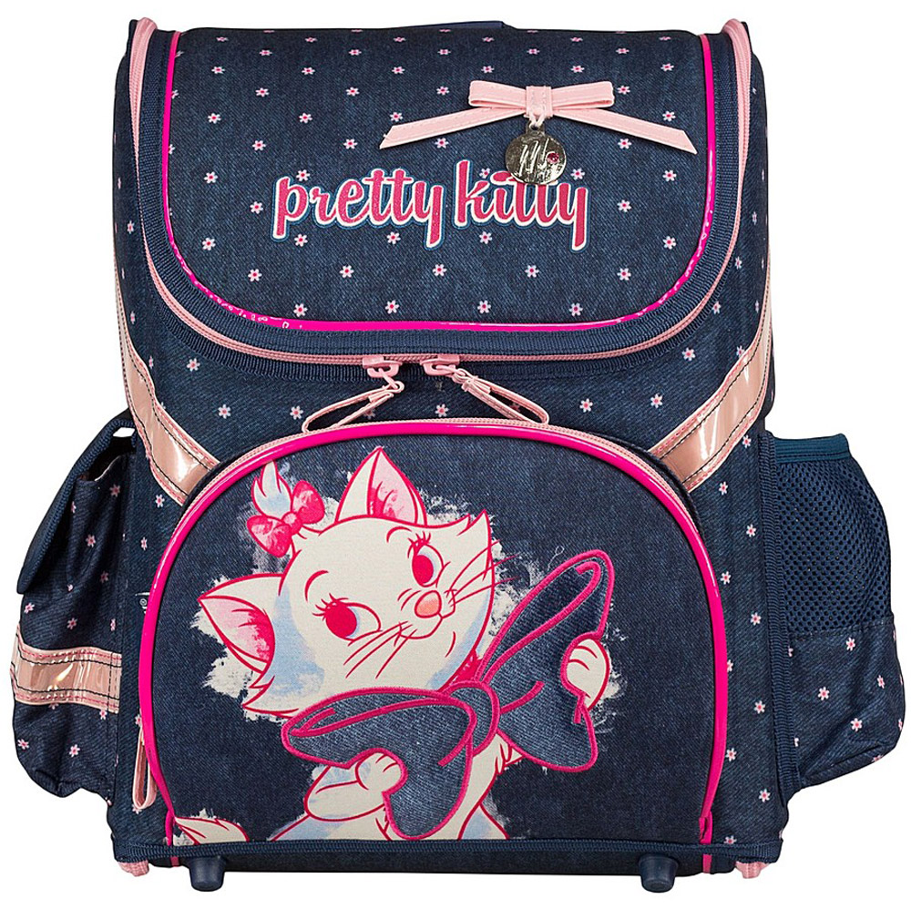 Marie Cat Ранец школьный Pretty KittyMCCB-UT1-116 Marie Cat Ранец школьный Pretty KittyMCCB-UT1-116Школьный ранец Marie Cat Pretty Kitty представлен в виде трансформера. Он может полностью раскладываться. Изделие содержит одно вместительное отделение, закрывающееся клапаном на застежку-молнию с двумя бегунками. Внутри отделения находятся две мягкие перегородки на резинке, три открытых кармана, один из которых карман-сетка и 4 фиксатора для пишущих принадлежностей. На лицевой стороне ранца расположен накладной карман на молнии, который можно использовать для пенала. По бокам находятся два кармана: один на липучке, другой - открытый. Мягкие анатомические лямки позволяют легко и быстро отрегулировать ранец в соответствии с ростом. У ранца имеется эргономичная ручка для переноски в руке. Прочное дно с пластиковыми ножками обеспечивает ранцу хорошую устойчивость. Светоотражающие элементы не оставят незамеченным вашего ребенка в темное время суток. Вес ранца без наполнения менее 900 г.