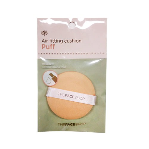 The Face Shop Daily Beauty Спонж для нанесения макияжаУТ000001651 The Face Shop Daily Beauty Спонж для нанесения макияжаУТ000001651Удобный многофункциональный спонж для макияжа для растушевки СС и ББ-кремов. Позволяет идеально нанести средство, выровнять тон кожи и скорректировать ее недостатки. Рекомендуется хранить в сухом месте. 8х0,5х13 см