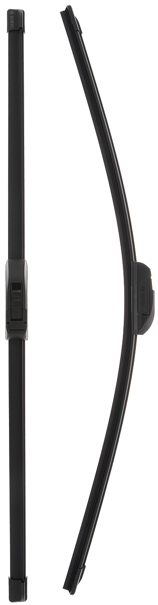 Щетка стеклоочистителя Bosch AR651S, бескаркасная, со спойлером, длина 65 см, 2 шт3397118913 Щетка стеклоочистителя Bosch AR651S, бескаркасная, со спойлером, длина 65 см, 2 шт3397118913Бескаркасная щетка Bosch AR651S, выполненная по современной технологии из высококачественных материалов, предназначена для установки на переднее стекло автомобиля. Отличается высоким качеством исполнения и оптимально подходит для замены оригинальных щеток, установленных на конвейере. Обеспечивает качественную очистку стекла в любую погоду. AEROTWIN - серия бескаркасных щеток компании Bosch. Щетки имеют встроенный аэродинамический спойлер, что делает их эффективными на высоких скоростях, и изготавливаются из многокомпонентной резины с применением натурального каучука. Комплектация: 2 шт.