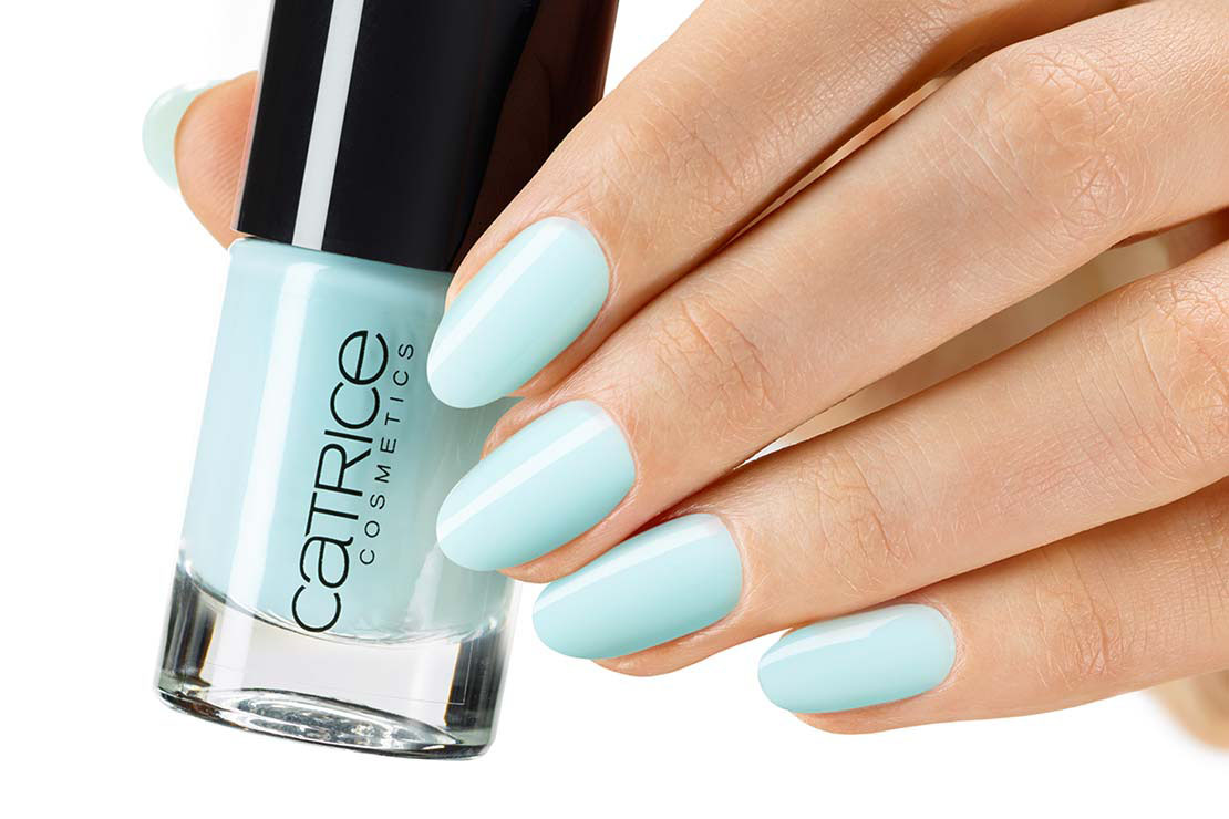 Catrice Лак для ногтей Ultimate Nail Lacquer 113 You R On My Mint мятный, 56 гр56385 Catrice Лак для ногтей Ultimate Nail Lacquer 113 You R On My Mint мятный, 56 гр56385Уникальная текстура лаков для ногтей Ultimate Nail Lacquer обеспечит длительный глянцевый эффект и профессиональное нанесение. Инновационная форма кисточки прекрасно адаптируется к форме ногтя и обеспечивает идеальный маникюр.