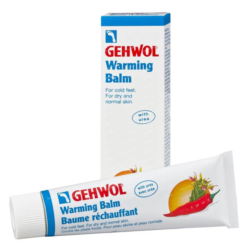 Gehwol Warming Balm - Согревающий бальзам для ног 75 мл1*24405 Gehwol Warming Balm - Согревающий бальзам для ног 75 мл1*24405Согревающий бальзам Геволь (Gehwol Warming Balm) - бальзам для всех, кто страдает от эффекта холодных ног и нарушения кровообращения в них. Он ускоряет циркуляцию крови в венах и сосудах, принося таким образом, ощущение приятного тепла. Стручковый перец, имбирь, водоросли, камфара, розмарин в составе крема - специально для усиления тока крови. Масло авокадо, пчелиный воск, алое вера, карбамид и ланолин - для увлажнения сухой кожи. Кожа после регулярного применения бальзама становится гладкой и шелковистой, исчезает ощущение тяжести в ногах. Назначение: Профилактика простуды Избавление от эффекта холодных ног Эффективно смягчает кожу ног При регулярном применении предотвращает грибковые заболевания Обладает дезодорирующим действием. Активные компоненты: стручковый перец, имбирь, водоросли, камфара, розмарин.