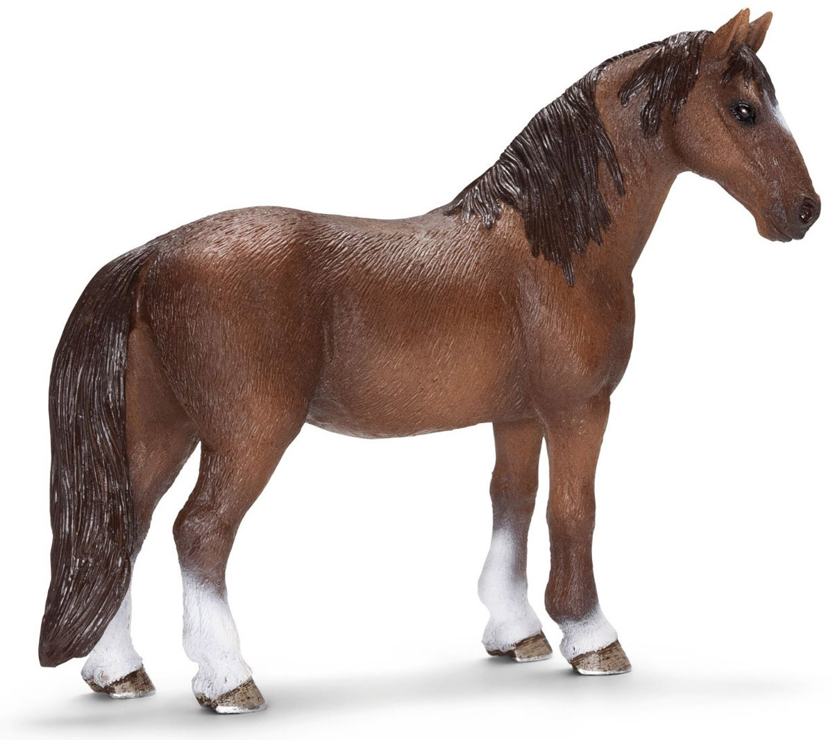 Schleich Фигурка Кобыла Теннесси уокер13713 Schleich Фигурка Кобыла Теннесси уокер13713Теннессийская лошадь представляет американский штат Теннесси. Эта лошадь известна своим особым типом походки, ускоренной формой прогулки. Эта порода была разработана в США для владельцев плантаций, ее особый способ ходьбы невероятно удобен для каждого погонщика. Фигурка Schleich Кобыла Теннесси уокер, раскрашенная вручную, выполнена из безопасного материала - пластика. Компания Schleich специализируется на выпуске детских игрушек, знакомящих с окружающей средой, развивающих творческое мышление, мелкую моторику рук.