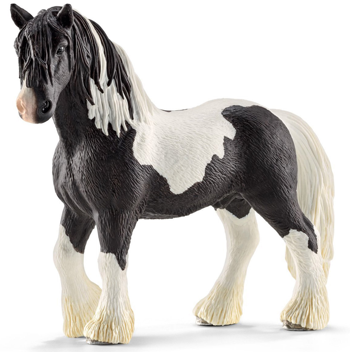 Schleich Фигурка Жеребец Тинкер13791 Schleich Фигурка Жеребец Тинкер13791Яркая красивая фигурка Schleich Жеребец Тинкер обязательно понравится как детям, так и опытным коллекционерам. Каждая фигурка Schleich разработана с учетом исследований в области педагогики и производится как настоящее произведение для маленьких детских ручек. Сюжетно-ролевые игры с фигурками развивают фантазию и воображение ребенка. Эта порода лошадей была выведена в Великобритании и Ирландии. Лошади Тинкер имеют широкие устойчивые копыта, что позволяет им долго передвигаться на большие расстояния.