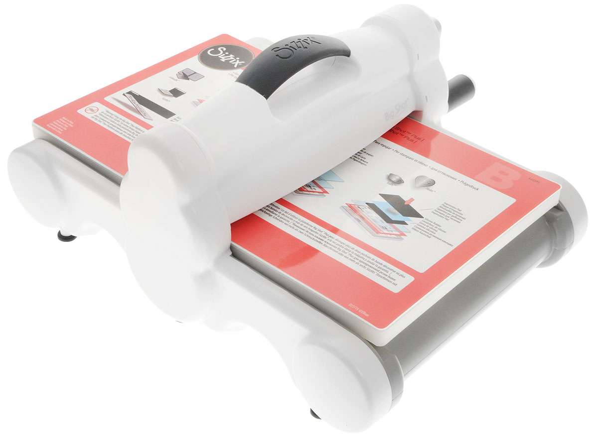 Набор для эмбоссирования и вырубки Sizzix Big Shot Plus660515 Набор для эмбоссирования и вырубки Sizzix Big Shot Plus660515Набор для эмбоссирования и вырубки Sizzix Big Shot Plus содержит все необходимое для фасонной резки и тиснения формата А4. Набор включает специальную машинку. Это универсальная, легкая в использовании и недорогая многофункциональная ручная вырубная и штамповочная машинка формата А4. Станок предназначен для резки и выполнения оттисков в рамках самых разнообразных творческих проектов: бумажные поделки, изготовление поздравительных открыток и памятных альбомов, создание предметов интерьера, лоскутное шитье, аппликации, декор одежды. Big Shot Plus работает со следующими материалами: ткань, фетр, картон, бумага, кардсток, фольга, вспененная резина, магнит, поделочные металлические элементы, резина, губка. Изделие можно использовать с большинством товаров бренда Sizzix, например, штампы, рельефные пластины, папки для выполнения оттисков. Совместим с Textured Impressions Embossing Folders для тиснения бумаги (от тонкой до карточной), с ...