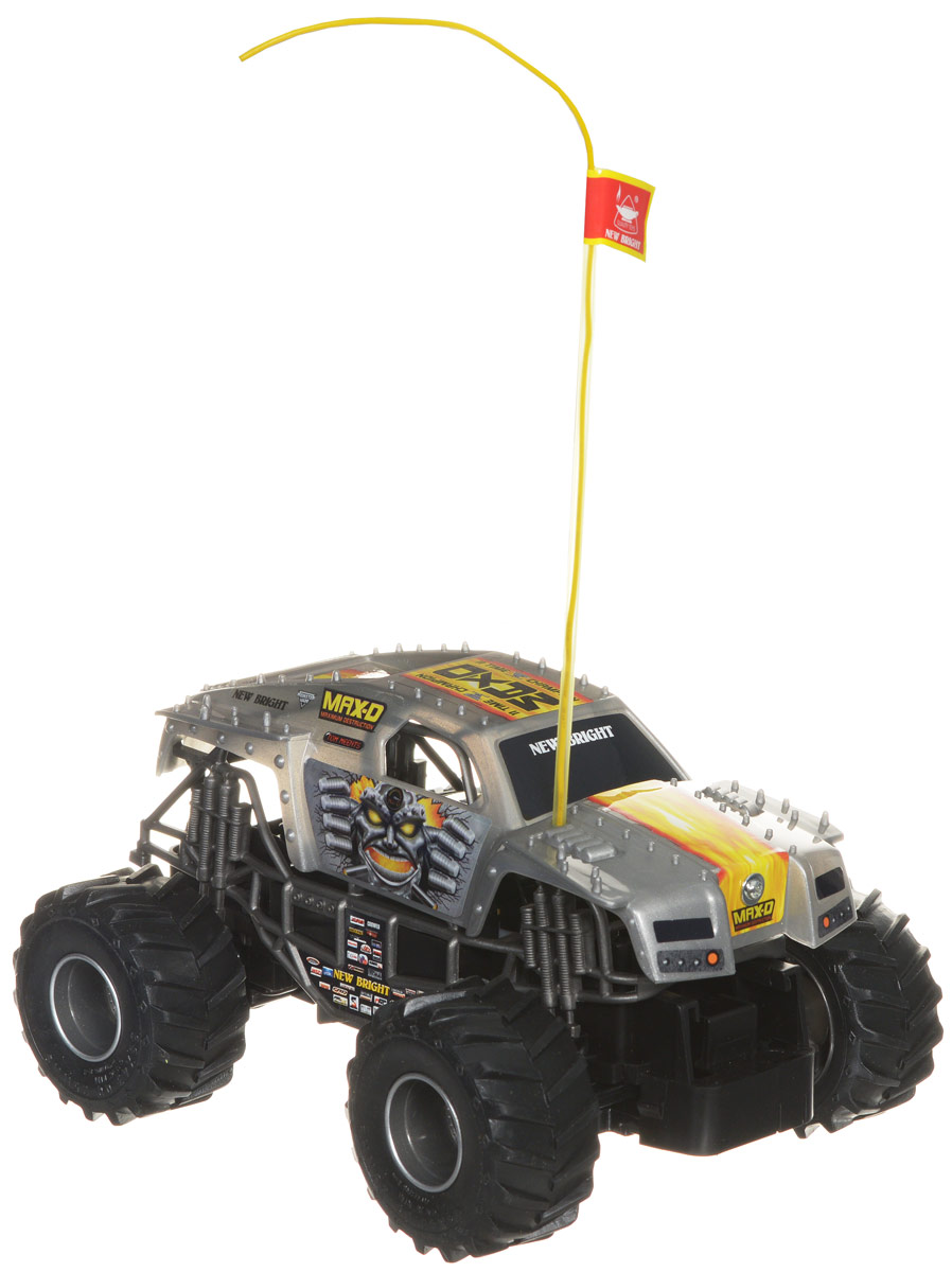 New Bright Радиоуправляемая модель Max-D масштаб 1:242430M New Bright Радиоуправляемая модель Max-D масштаб 1:242430MРадиоуправляемая модель New Bright Max-D привлечет внимание, как ребенка, так и взрослого. Маневренный внедорожник выполнен в масштабе 1:24 из качественных и безопасных материалов. Управление машинкой происходит с помощью удобного пульта. Машина двигается вперед и назад, поворачивает направо и налево. Игрушка работает в радиусе 25-30 метров от пульта управления. Пульт управления работает на частоте 40 MHz. Колеса машины прорезинены, что обеспечивает плавный ход, внедорожник не портит напольное покрытие. Радиоуправляемые игрушки способствуют развитию координации движений, моторики и ловкости. Ваш ребенок с удовольствием будет играть с моделью, придумывая различные истории и устраивая соревнования. Порадуйте его таким замечательным подарком! Для работы игрушки необходимо купить 3 батарейки типа АА (не входят в комплект). Для работы пульта управления необходимо купить 2 батарейки типа АА (не входят в комплект).
