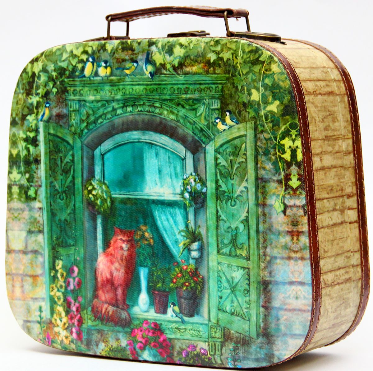 Шкатулка декоративная Magic Home Котик на окне, цвет: зеленый, 28,5 х 25 х 10,5 см42732 Шкатулка декоративная Magic Home Котик на окне, цвет: зеленый, 28,5 х 25 х 10,5 см42732Декоративная шкатулка Magic Home Котик на окне, выполненная из МДФ, оформлена ярким цветным изображением. Изделие закрывается на металлический замок и оснащено оригинальной ручкой под старину для переноски. Такая шкатулка может использоваться для хранения бижутерии, предметов рукоделия, в качестве украшения интерьера, а также послужит хорошим подарком для человека, ценящего практичные и оригинальные вещицы.