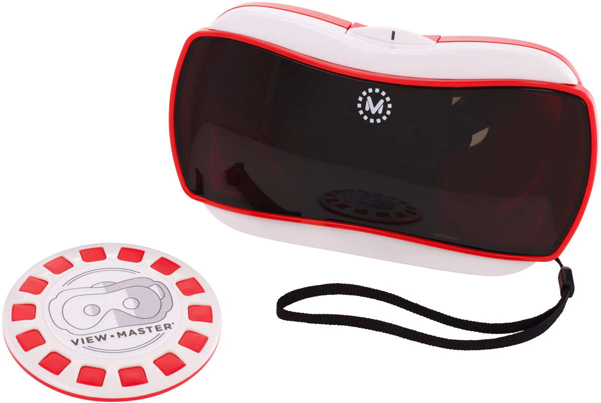 View-Master Интерактивная игрушка Виртуальные очкиDLL68 View-Master Интерактивная игрушка Виртуальные очкиDLL68Очки View-Master - это ваш портал в захватывающие виртуальные приключения, которые перенесут вас в разные точки мира и за его пределы. Всего лишь скачайте одно из приложений VR, вставьте смартфон в гарнитуру, нажмите на движок и отправляйтесь сквозь пространство и время! Вас ждет невероятный обзор на 360 градусов! Одним лишь поворотом головы изменяйте пространство вокруг себя. Исследуйте все вокруг, открывайте для себя каждый раз новый виртуальный мир и находите поражающие воображение сюрпризы. Оглянитесь. Вокруг столько интересного! Необходимо совместимое мобильное устройство. View-Master лучше всего работает со следующими мобильными устройствами (не входят в комплект): iPhone 6s Plus, iPhone 6s, iPhone 6 Plus, iPhone 5s, iPhone 5c. iPhone 5, IOS 8.1 and above, Samsung Galaxy S6, Samsung Galaxy S5, Samsung Galaxy S4, Samsung Galaxy Note, Motorola Moto X (2014), Motorola Droid Turbo, LG G4, LG G3, HTC One, Nexus 6, Nexus 5. Очки-гарнитура View-Master также совместимы с...