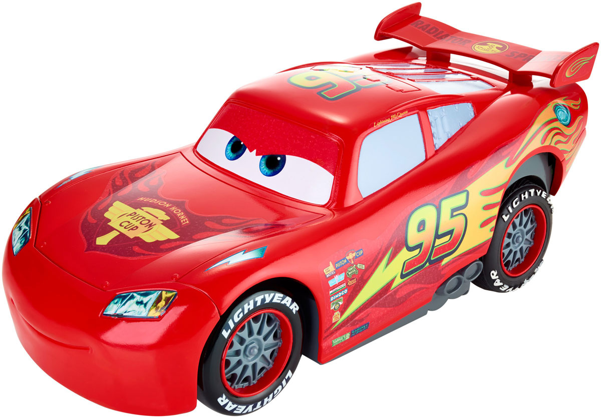 Cars Машина на радиоуправлении Молния МакКуинDPL07 Cars Машина на радиоуправлении Молния МакКуинDPL07Познайте радость победы с персонажем мультфильма Тачки Молнией МакКуином. Фанаты, заводитесь! Пора готовиться к трем видам заездов: обычным гонкам, бешеным дрифтам и трюкам, а также к Кубку Поршня! Всеобщий четырехколесный любимец не только внешне повторяет свой экранный прообраз, но и звучит, как настоящий гоночный болид! Если машина на радиоуправлении Cars Молния МакКуин готова - самое время схватить пульт управления в виде флага и начать гонку! На старт, внимание, марш! Пусть Молния МакКуин мчится к славе! Игрушка оснащена звуковыми эффектами (более 80 различных звуков). Для работы игрушки необходимы 6 батареек типа АА напряжением 1,5V (не входят в комплект). Для работы пульта управления необходимы 2 батарейки типа ААА напряжением 1,5V (не входят в комплект).