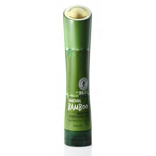 Kwailnara Увлажняющий успокаивающий гель для тела с экстрактом бамбука, Moisture Soothing Gel, 250 мл8803348027669 Kwailnara Увлажняющий успокаивающий гель для тела с экстрактом бамбука, Moisture Soothing Gel, 250 мл8803348027669Средство содержит экстракт бамбука, который получают на севере Южной Кореи в экологически чистой зоне города Дамьянг. Экстракт бамбука содержит большое количество антиоксидантных компонентов, которые замедляют процессы старения. Гель с экстрактом бамбука интенсивно увлажняет и смягчает кожу, придавая ей здоровое сияние. Средство имеет легкую приятную консистенцию и быстро впитывается, не оставляя ощущения липкости на коже. Гель обладает антибактериальным свойством и подойдет для того, чтобы успокоить и увлажнить кожу лица и тела, подвергшуюся воздействию негативных природных факторов: резкий ветер, длительное воздействие прямых солнечных лучей. Не содержит: парабены, красители, силиконы, минеральное масло, сульфаты, бензофенон