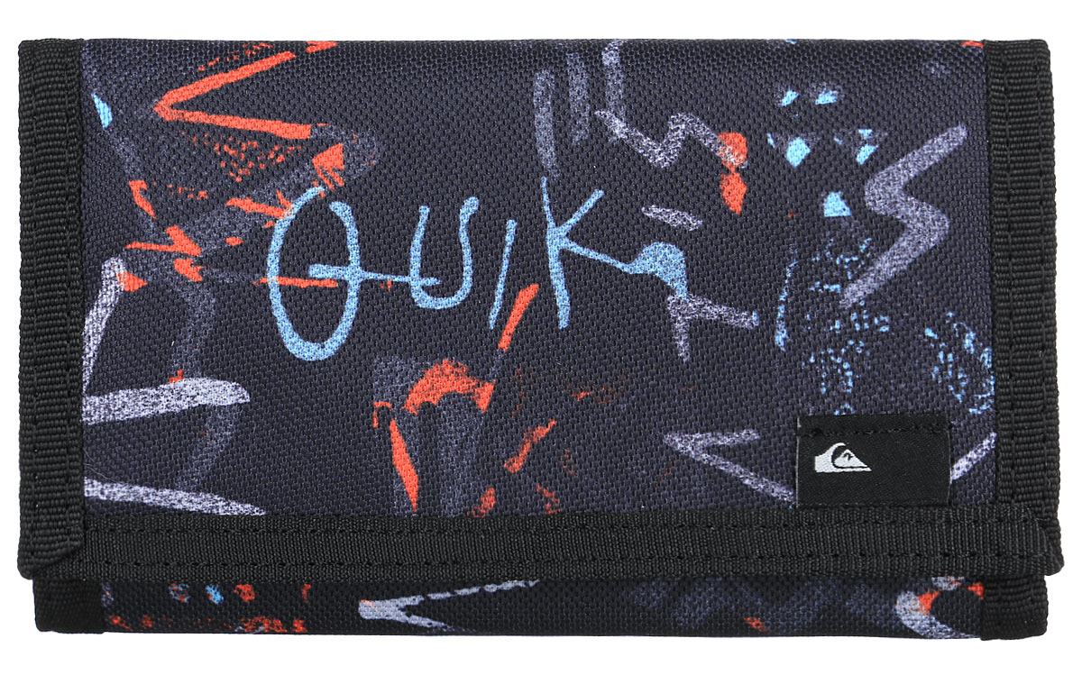Бумажник мужской Quiksilver Reception ii, цвет: черный. EQYAA03280-KTA7EQYAA03280-KTA7 Бумажник мужской Quiksilver Reception ii, цвет: черный. EQYAA03280-KTA7EQYAA03280-KTA7Бумажник Quiksilver выполнен из плотной ткани. Внутри он состоит из одного отделения для купюр, трех небольших отделений для визиток, кармашка для мелких бумаг и кармана с окошком из прозрачного пластика. С внешней стороны бумажник оснащен карманом для мелочи на застежке-молнии. Изделие закрывается клапаном на липучку. Приятный на ощупь, вместительный и удобный бумажник непременно придется по вкусу и станет любимым аксессуаром. Quicksilver - бренд стильной, удобной и функциональной спортивной одежды и аксессуаров. Вещи от Quicksilver соответствуют самым высоким требованиям, как с точки зрения качества, так и с позиции внешнего вида изделия, а потому одежду этой марки выбирают и профессиональные спортсмены и энтузиасты-любители.