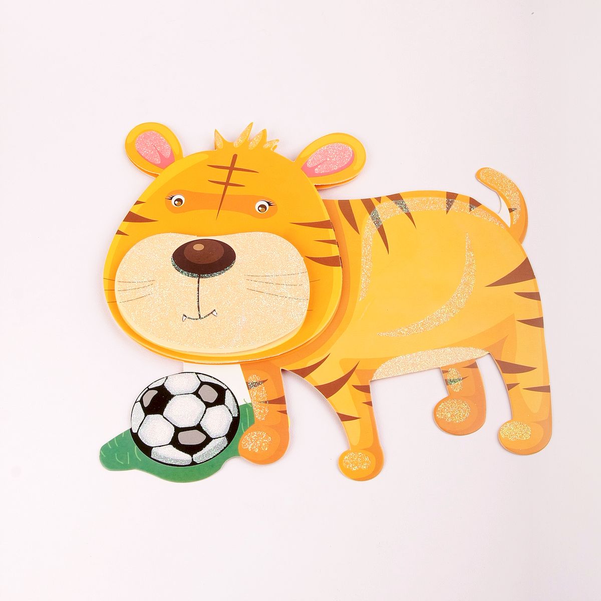 Наклейка декоративная Magic Home Тигренок, 35,5 х 25 см31817 Наклейка декоративная Magic Home Тигренок, 35,5 х 25 см31817Яркая, забавная наклейка украсит не только детскую комнату, но и станет отличным дополнением к любому подарку. Наклейку можно использовать как украшение стен и, например, фасадов шкафов и различных ящиков.