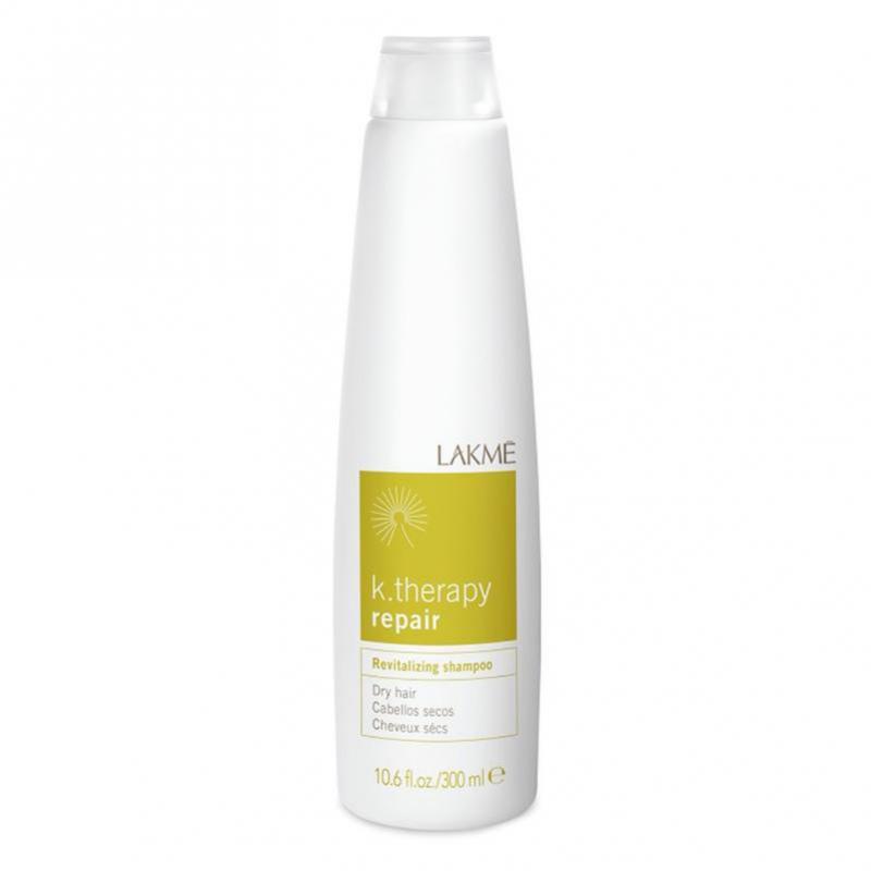 Lakme Шампунь восстанавливающий для сухих волос Revitalizing Shampoo Dry Hair, 300 мл43412 Lakme Шампунь восстанавливающий для сухих волос Revitalizing Shampoo Dry Hair, 300 мл43412Ассортимент специально разработанных продуктов для сухих и очень сухих волос. Состояние волос: сухие, пористые и поврежденные волосы В состав шампуня входит гидратированный сахарный комплекс, который обеспечивает длительный увлажняющий эффект. Водомасленный комплекс растений Бабассу и Макадамия (произрастающих в Бразилии) предотвращает обезвоживание и защищает волосы, обеспечивая питание и блеск. Содержит концентрат ледниковой воды, богатой минералами и олиго-элементами, которые естественным образом смягчают и защищают кожу головы. Благодаря мягкому воздействию подходит для ежедневного использования. Прошел дерматологический контроль