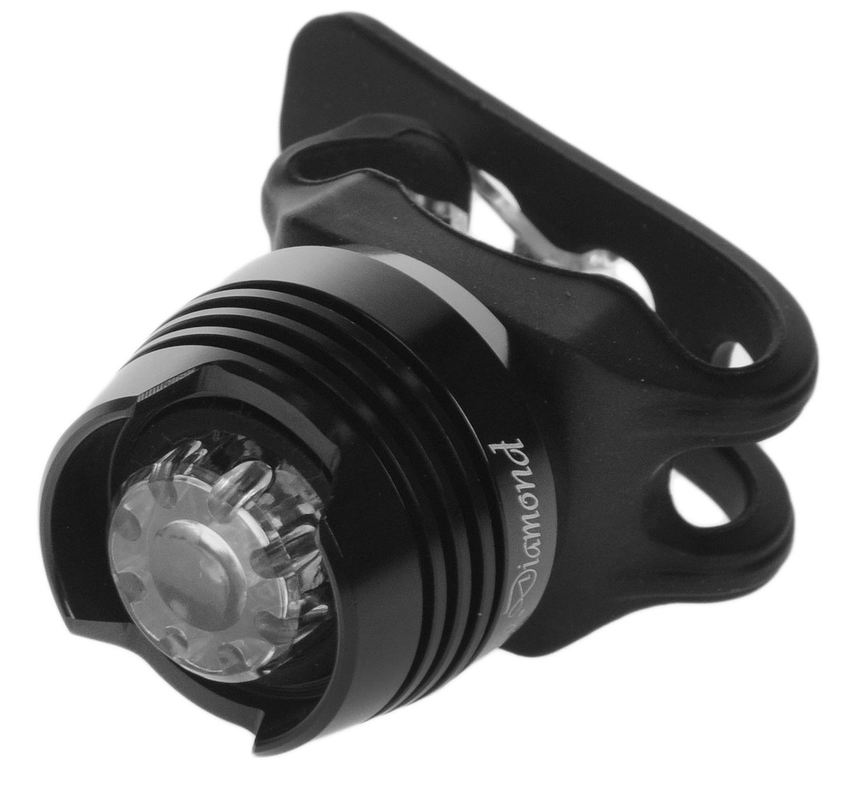 Фонарь велосипедный Dosun Diamond D80, габаритный, передний, цвет: черныйD80-BLACK Фонарь велосипедный Dosun Diamond D80, габаритный, передний, цвет: черныйD80-BLACKЯркий светодиодный передний фонарь Dosun Diamond D80 предназначен для обеспечения большей безопасности при поездках в темное время суток. Он имеет прочный алюминиевый водонепроницаемый корпус, устойчивый к царапинам. Удобное крепление позволяет разместить фонарь на одежде, рюкзаке или на раме велосипеда. Он быстро устанавливается и также быстро снимается при необходимости. Фонарь имеет 2 режима: мигание и постоянное свечение. Фонарь питается от 2 батарей типа CR2032 (входят в комплект). Время свечения: 50 ч. Время мигания: 150 ч. Диаметр фонаря: 2,6 см. Высота фонаря: 2,2 см.
