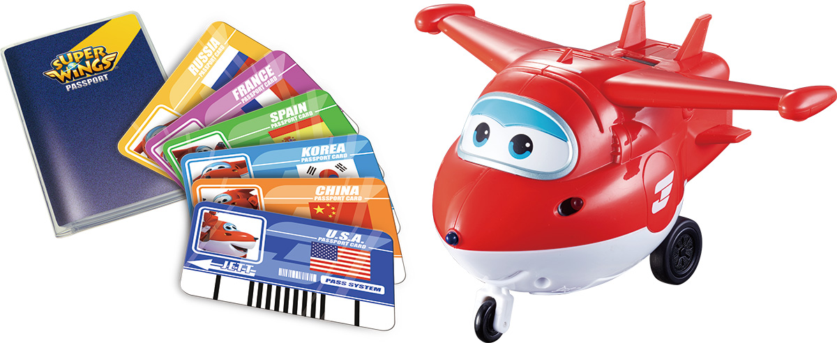Super Wings Интерактивная игрушка ДжеттYW710410 Super Wings Интерактивная игрушка ДжеттYW710410Интерактивная игрушка со звуковыми и световыми эффектами Джетт надолго займет внимание вашего ребенка. Игрушка выполнена из безопасного пластика в виде самолета по имени Джетт, полностью повторяющего персонажа популярного мультсериала «Super Wings». Джетт - это маленький реактивный самолет, который доставляет посылки детям по всей планете. Он успешно учит иностранные слова и тем самым быстрее находит общий язык с жителями разных стран. Просто проведите карточкой через специальный разрез в корпусе самолётика: он замигает фарами, произнесёт фразу приветствия на одном из шести языков и поедет вперёд сам. Набор состоит из 6 пластиковых карточек с приветствиями на корейском, английском, китайском, испанском, французском и русском языках. Присоединяйтесь, играйте, изучайте и путешествуйте вместе с Джеттом!