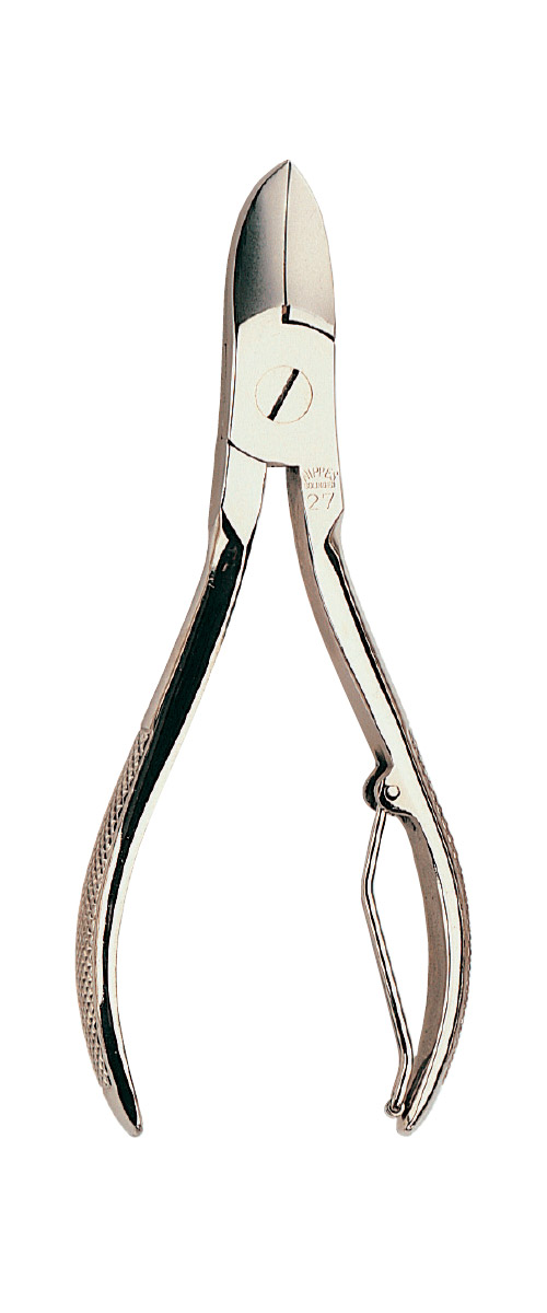 Nippes Кусачки для маникюра, 12 см. 2727 Nippes Кусачки для маникюра, 12 см. 2727Кусачки для ногтей из высококачественной стали. Длина кусачек 12 см, длина лезвия 7 мм, соединение встык. Хранить в сухом недоступном для детей месте. Срок годности не ограничен. Замена изделия не осуществляется в следующих случаях: - Использование не по назначению - Самостоятельный ремонт - Нарушение условий хранения