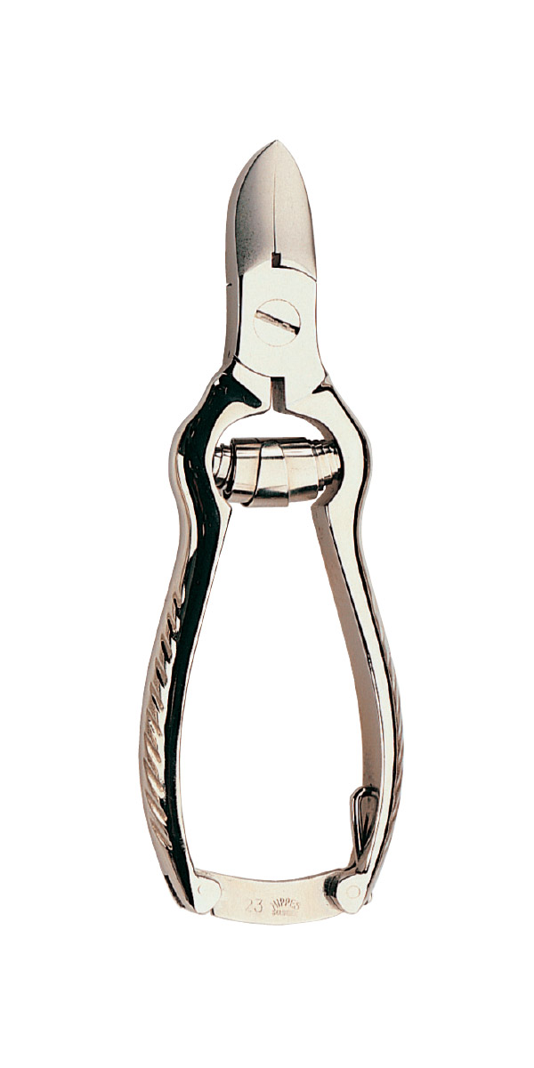 Nippes Кусачки для ногтей рук, 12 см. 2323 Nippes Кусачки для ногтей рук, 12 см. 2323Кусачки для ногтей из высококачественной стали. Длина кусачек 12 см, длина лезвия 7 мм, соединение встык. Хранить в сухом недоступном для детей месте. Срок годности не ограничен. Замена изделия не осуществляется в следующих случаях: - Использование не по назначению - Самостоятельный ремонт - Нарушение условий хранения