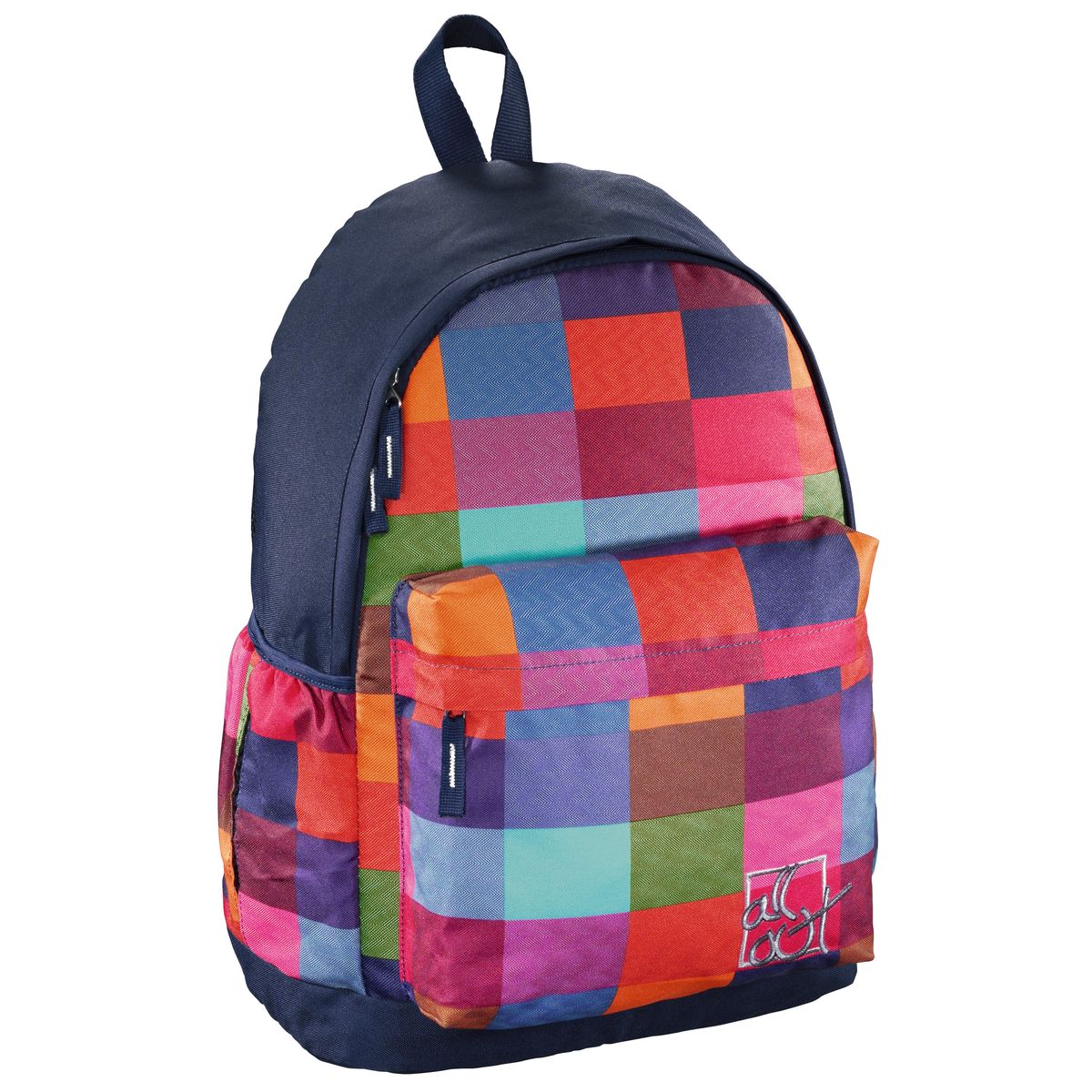 Hama All Out Рюкзак Luton Sunshine Check129478 Hama All Out Рюкзак Luton Sunshine Check129478Рюкзак Hama All Out: Luton Sunshine Check имеет одно отделение отделение, закрывающееся на застежку-молнию. Внутри располагается накладной открытый карман и органайзер для мелочей и письменных принадлежностей. На лицевой стороне расположен накладной карман на молнии. По бокам рюкзак дополнен двумя накладными карманами для бутылок с водой, вмещающие бутылку емкостью 0,5 л. Эргономическая спинка с мягкими, регулируемыми по высоте наплечными ремнями обеспечат максимальный комфорт. Мягкая воздухопроницаемая вставка на спинке поможет снять напряжение со спины. Рюкзак оформлен принтом в клетку. Сверху расположена удобная ручка для переноски или подвешивания.
