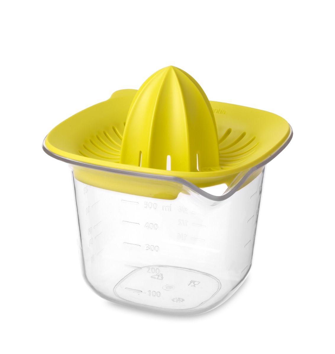 Соковыжималка Brabantia Tasty Colours, цвет: желтый, 500 мл110085 Соковыжималка Brabantia Tasty Colours, цвет: желтый, 500 мл110085Ручная соковыжималка Brabantia Tasty Colours представляет собой прозрачную емкость для сока и насадку для отжима. Изделие выполнено из высококачественного пластика. Подходит для приготовления сока из любых цитрусовых. Прямоугольная форма позволяет удобно держать изделие во время использования. Емкость имеет четкие мерные деления в мл, пинтах, стаканах и жидких унциях. Изделие можно мыть в посудомоечной машине.