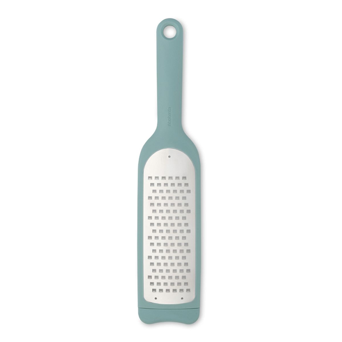Терка Brabantia Tasty Colours110122 Терка Brabantia Tasty Colours110122Идеальная терка для шинковки капусты, измельчения мягких видов сыров, цуккини, картофеля, яблок, тыквы и т.п. Удобна в хранении – петелька для подвешивания; Длинная ручка позволяет прочно удерживать изделие во время использования; Легко моется – можно мыть в посудомоечной машине; Прочная - изготовлена из нержавеющей стали с остро наточенными зубцами; Повышенная устойчивость – нескользящее основание; Благодаря специальным прорезям на задней поверхности терка надежно удерживается в миске или сковороде; Повышенная безопасность – прозрачный защитный футляр; Гарантия 5 лет.