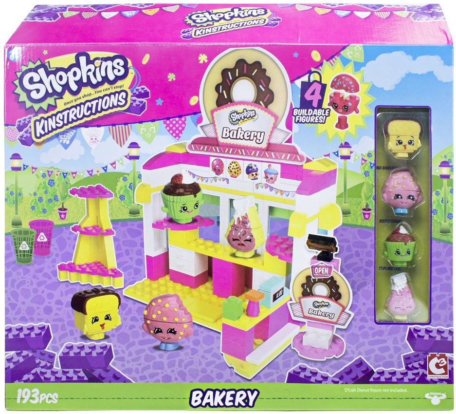 Shopkins Конструктор Кондитерская37336ast37335 Shopkins Конструктор Кондитерская37336ast37335С помощью конструктора Shopkins Кондитерская вы сможете построить собственную кондитерскую и населить ее героями популярного мультсериала о приключениях оживших товаров из супермаркета Шопвиля. Набор включает в себя 193 разноцветных пластиковых элемента. Уникальность набора в том, что он, как и все остальные игрушки Shopkins превосходно сочетаются с элементами конструкторов от множества популярных брендов, среди которых и LEGO. Конструктор - это один из самых увлекательных и веселых способов времяпрепровождения. Ребенок сможет часами играть с конструктором, придумывая различные ситуации и истории. В набор входят стикеры для украшения.