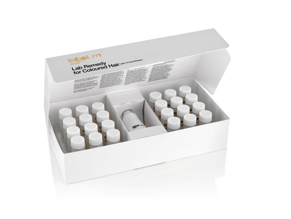Label.m Сыворотка для окрашенных волос Lab Remedy, 24 х 10млLTCH0010* Label.m Сыворотка для окрашенных волос Lab Remedy, 24 х 10млLTCH0010*Label.M Lab Remedy Сыворотка для окрашенных волос. Эта сыворотка позволит запереть цвет и предохраняет его вымывания, она восстановит и сбалансирует уровень влаги, восстановит практически любые повреждения, сделает волосы здоровыми и блестящими. Она необходима тем, кто выполнил окрашивание волос. В формулу сыворотки входят такие нужные для полноценного здоровья волос микроэлементы, как Три-Керавитаплекс Комплекс, экстракт вишни барбадосской, белок сои и амодиметикон. Периодическое применение сыворотки позволит качественно и эффективно ухаживать за любыми волосами, при этом они будут великолепно выглядеть, и сиять жизненной энергией. Её предотвратит вымывание цвета волос.