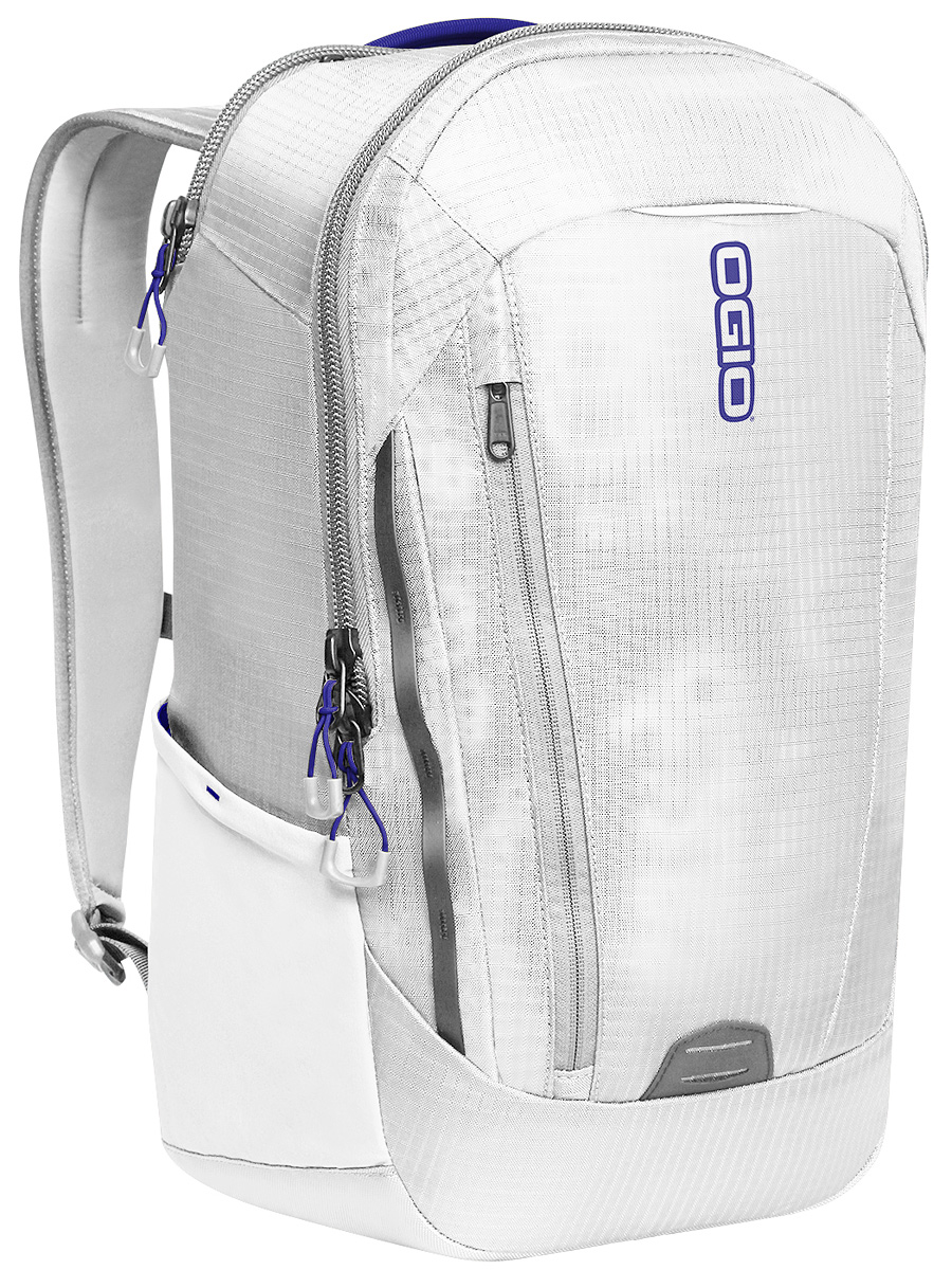 Рюкзак городской Ogio Apollo Pack, цвет: белый, синий , 20 л111106-561 Рюкзак городской Ogio Apollo Pack, цвет: белый, синий , 20 л111106-561OGIO – высокотехнологичный продукт от американского производителя. Вместимые сумки для путешествий, работы и отдыха, специальная коллекция городских сумок для женщин, жесткие боксы под мелкий инвентарь и многое другое. Этот рюкзак – Достаточно вместительный, благодаря чему у Вас есть возможность взять с собой множество необходимых вещей, и при этом совсем не громоздкий. Множество специализированных карманов помогают распределить вещи в рюкзаке наиболее оптимальным способом, а современный дизайн обеспечивает отличный внешний вид, который точно не испортит Ваш образ.