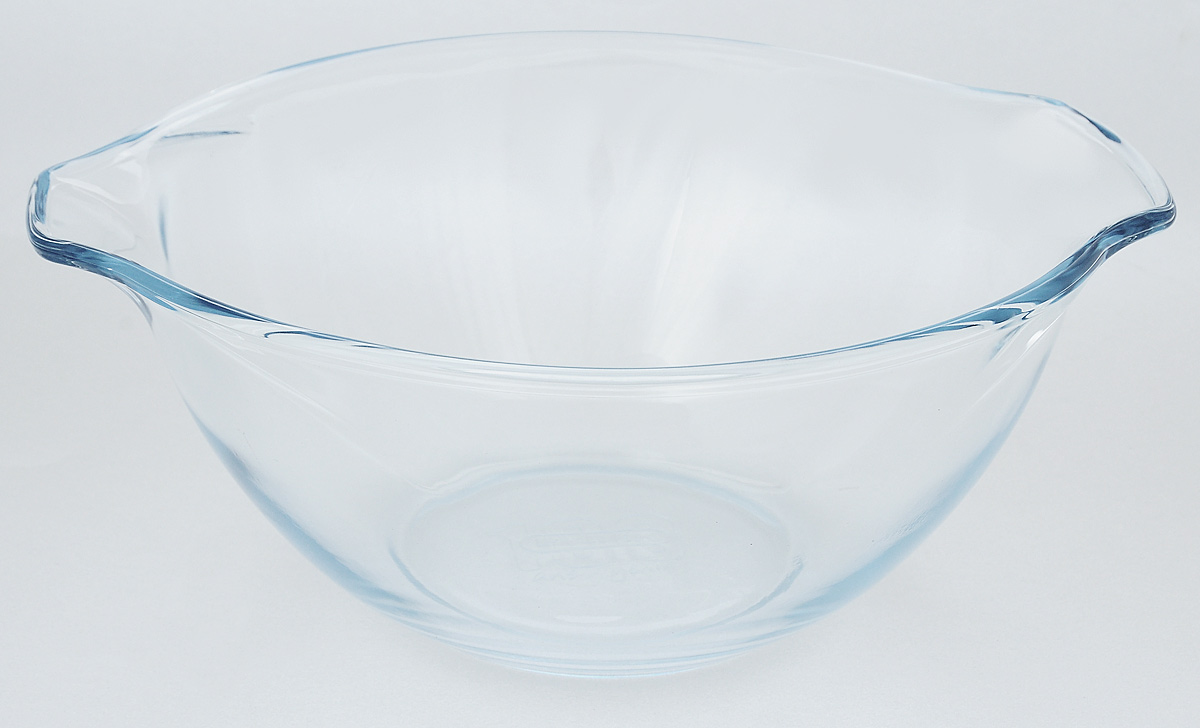 Миска Pyrex Винтаж, 2,5 л404B000/6246 Миска Pyrex Винтаж, 2,5 л404B000/6246Миска Pyrex Винтаж изготовлена из закаленного боросиликатного стекла, что отвечает строгим европейским нормам безопасности EN 1183. Такое стекло обладает повышенной ударопрочностью, жаростойкостью (от -40°С до +300°С) и выдерживает резкий перепад температур в 220°С. Миска также устойчива к образованию пятен и царапин, не впитывает посторонние запахи. Изделие экологично, поэтому безопасно для использования. Посуда отлично подходит для замешивания теста, смешивания жидкостей, перемешивания салатов. Два носика с противоположных сторон обеспечивают комфортное использование. Миска подходит для духовки, микроволновой печи, можно мыть в посудомоечной машине, ставить в холодильник и морозильную камеру. Диаметр миски (по верхнему краю): 23 см. Ширина (с учетом носиков): 27 см. Высота стенки: 11,5 см.