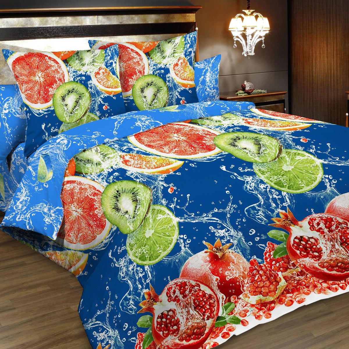 Комплект белья Letto, 1,5-спальный, наволочки 70х70, цвет: синий, красный. B166-3B166-3 Комплект белья Letto, 1,5-спальный, наволочки 70х70, цвет: синий, красный. B166-3B166-3Серия Letto «Традиция» выполнена из классической российской бязи, привычной для большинства российских покупательниц. Ткань плотная (125гр/м), используются современные устойчивые красители. Традиционная российская бязь выгодно отличается от импортных аналогов по цене, при том, что сама ткань и толще, меньше сминается и служит намного дольше. Рекомендуется перед первым использованием постирать, но не пересушивать. Применение кондиционера при стирке сделает такое постельное белье мягче и комфортней. Пододеяльник на молнии. Обращаем внимание, что расцветка наволочек может отличаться от представленной на фото.