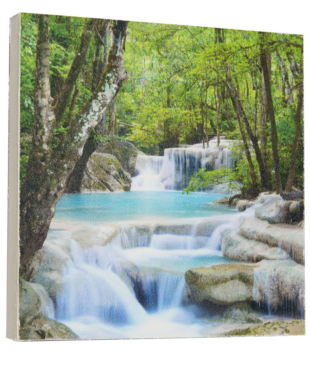 Картина Mister Poster Водопад посреди леса, 22 х 22 см0300-22-22 Картина Mister Poster Водопад посреди леса, 22 х 22 см0300-22-22Картина Mister Poster - это высококачественная репродукция на деревянной раме. Лицевая поверхность имитирует штукатурку или натуральный холст, края окрашены вручную специальным декоративным составом. Современные технологии, уникальное оборудование и оригинальные чернила, используемые при изготовлении, делают постер устойчивым к выцветанию, а также гарантируют стойкость к воздействию негативных внешних факторов. Интерьер дома и офиса, в котором находится человек, в значительной степени влияет на его настроение и работоспособность. Правильное оформление интерьера создает благоприятный психологический климат, улучшает настроение и мотивирует. Добавьте «красок» в ваш интерьер и, возможно, в вашу жизнь.