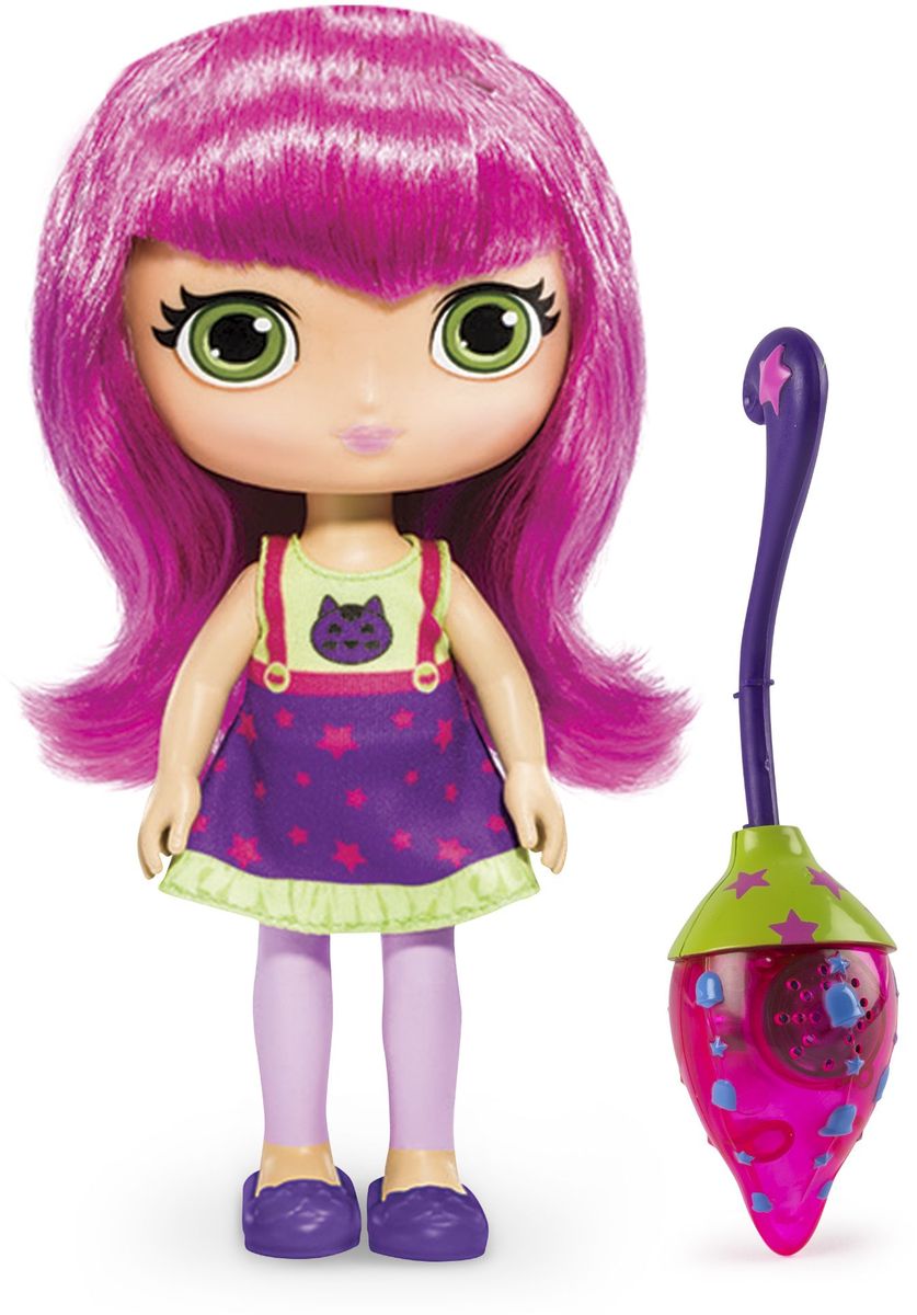 Little Charmers Кукла Hazel озвученная71714 Little Charmers Кукла Hazel озвученная71714Очаровательная кукла Hazel станет лучшей подружкой вашей малышки. Куколка одета в короткое платье с желтеньким верхом, на котором вышита аппликация кота и фиолетово-сиреневым низом с аппликацией из звездочек. На ногах куклы симпатичные фиолетовые туфельки. У куклы длинные розовые волосы, которые можно расчесывать и заплетать из них различные прически. В комплект входит метла, на которой летает юная ведьмочка. У метлы красивая и необычная форма - она слегка изогнута, украшена изображением звезд и колокольчиков. Если посадить куклу на метлу и играть, как будто она летит, наклоняя ее в разные стороны, вы увидите красивые световые и звуковые эффекты. Выразительный внешний вид и аккуратное исполнение куклы делает ее идеальным подарком для любой девочки. Порадуйте свою малышку таким великолепным подарком! Хэйзл (Hazel) - одна из главных героинь, ученица школы чародейства. Она храбрая и дружелюбная, у нее озорной, энергичный характер и она всегда открыта для новых...