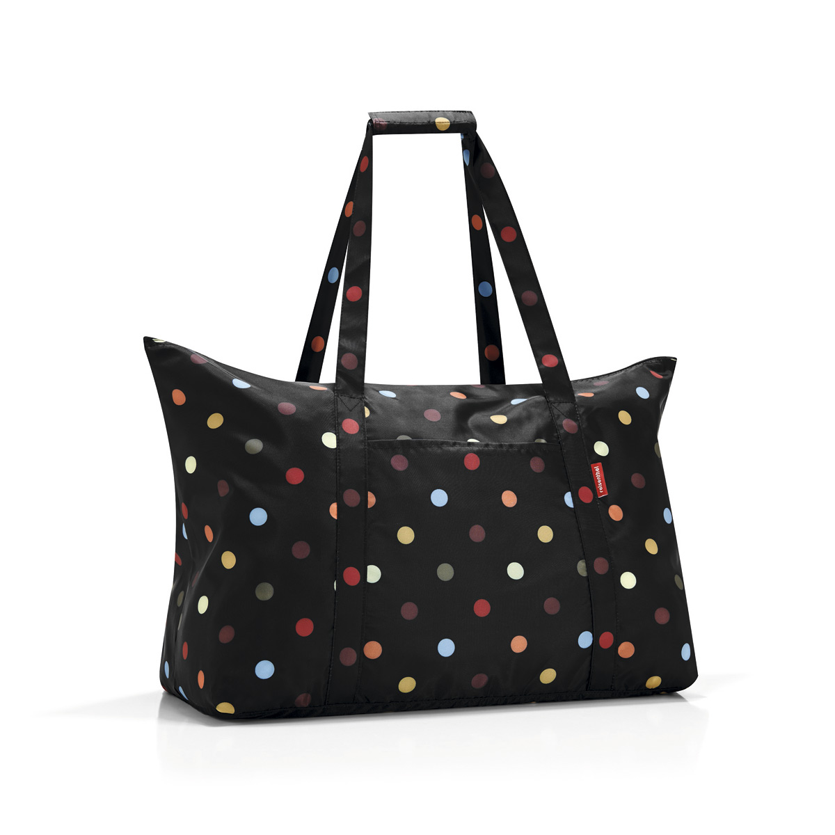 Сумка складная женская Reisenthel Mini maxi travelbag dots, цвет: черный. AG7009AG7009 Сумка складная женская Reisenthel Mini maxi travelbag dots, цвет: черный. AG7009AG7009Идеальный компаньон для путешествий, ведь из поездки мы всегда возвращаемся со множеством сувениров и покупок. Так что еще одна сумка пригодится. Она легко складывается в маленький чехол, которые можно взять с собой в сумке или рюкзаке. Так же можно использовать для похода за продуктами. Внутренний объем сумки - 30 литров. Есть внешний кармашек для мелочей. Для удобства ручки сумки можно соединить между собой.
