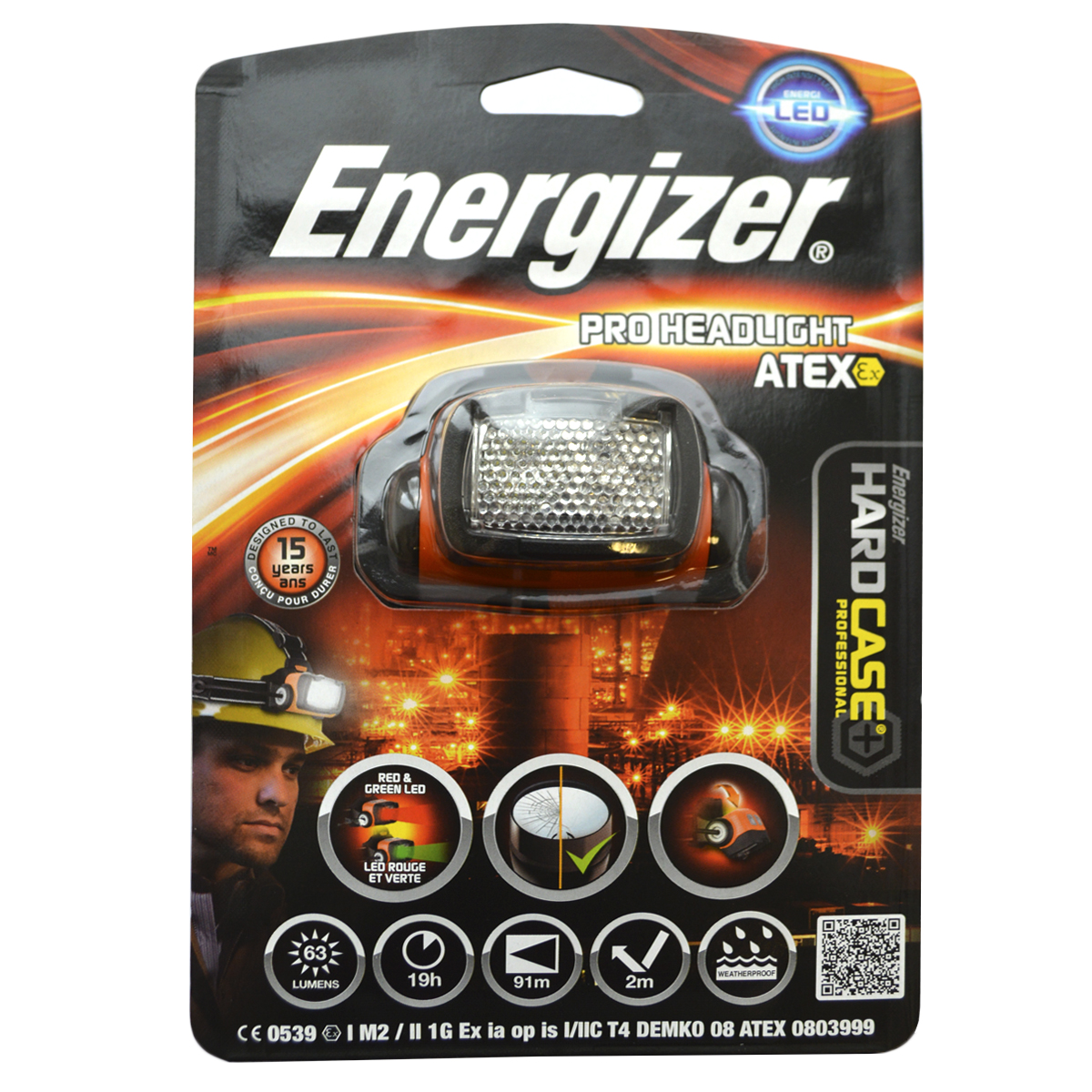 Налобный фонарь Energizer ATEX HL632026 Налобный фонарь Energizer ATEX HL6320261-й класс, 1-й разряд Поворотный световой блок позволяет направлять луч туда, куда нужно Поддерживает четыре режима свечения – сильный и слабый белый, красный для ночного видения и зеленый для осмотра Убирающиеся линзы, рассеивающие направленный свет, чтобы обеспечить яркое зональное освещение Расположенный сзади батарейный блок равномерно распределяет вес для комфортного ношения Нескользящий ремень надежно фиксирует фонарь Чрезвычайно длительный срок службы – рассчитан на 15 лет Безосколочные линзы Работает от 3 батареек типоразмера AA