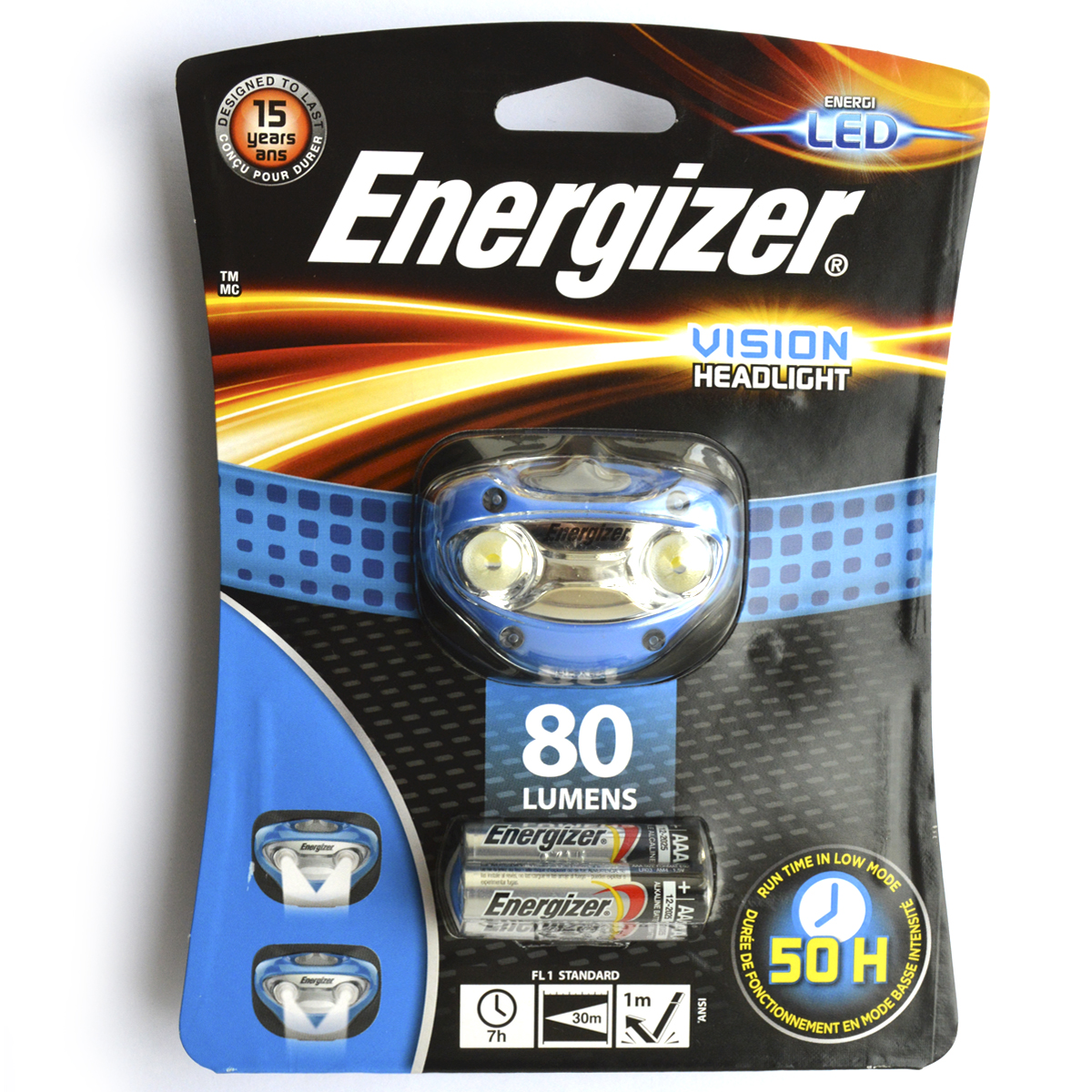 Фонарь налобный Energizer Headlight Vision. E300280300E300280300 Фонарь налобный Energizer Headlight Vision. E300280300E3002803002 белых светодиода Режимы освещения с высокой и низкой мощностью Ползунковый переключатель включения/выключения Регулируемая эластичная лента для крепления на голову Поворотная головка Небьющиеся линзы Устойчив к падению с высоты в 1 метр Расчетный срок службы 15 лет 3 щелочных батарейки типоразмера AAA (входят в комплект) Обновлен и улучшен по сравнению с предыдущей линейкой, светит до 4 раз ярче, чем обычные светодиодные фонари