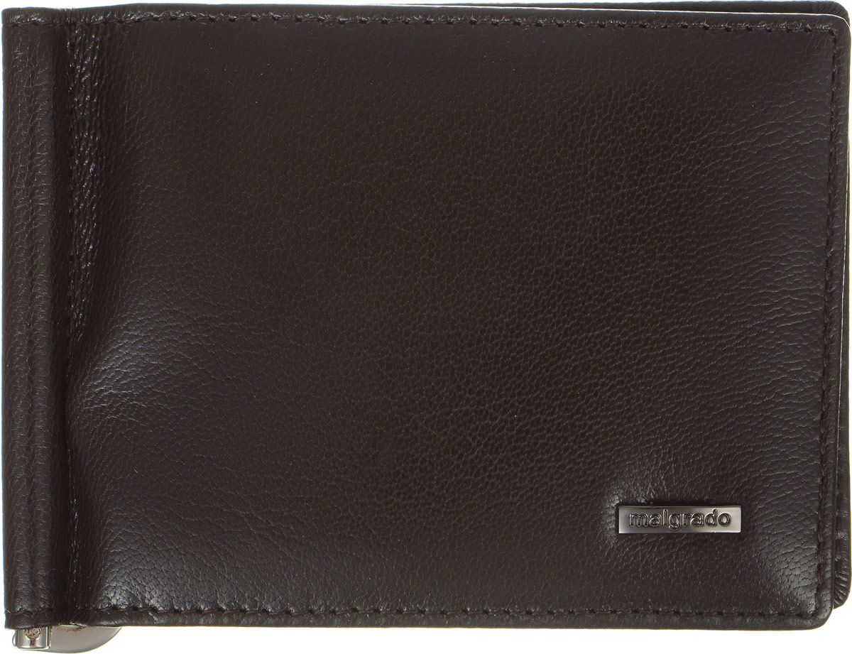 Держатель для купюр Malgrado, цвет: коричневый. 32006-3-5402D Brown32006-3-5402D Brown Держатель для купюр Malgrado, цвет: коричневый. 32006-3-5402D Brown32006-3-5402D BrownДержатель для купюр Malgrado выполнен из высококачественной натуральной кожи коричневого цвета с логотипом фирмы. Держатель имеет шесть отделений для визиток и механизм для фиксации купюр. Этот элегантный аксессуар непременно подойдет к вашему образу и порадует простотой, стилем и функциональностью. Держатель для купюр упакован в коробку из плотного картона с логотипом фирмы. Характеристики: Материал: натуральная кожа, текстиль, металл. Размер портмоне в сложенном виде: 11,5 см х 8,5 см х 0,5 см.