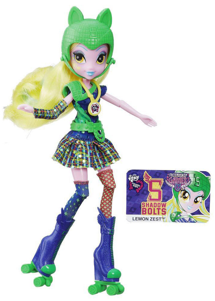 My Little Pony Equestria Girls Кукла Lemon ZestB1772ASS_B5682EU4 My Little Pony Equestria Girls Кукла Lemon ZestB1772ASS_B5682EU4Кукла My Little Pony Equestria Girls Lemon Zest - это ученица Кристальной Академии и участница Игр дружбы. У куклы очень необычное цветовое сочетание, ее стиль очень яркий и привлекающий внимание. Волосы красавицы нестандартного цвета: желтые. Можно распустить их и придумывать новые прически. На личике Lemon Zest красуется милая улыбка. У нее большие глаза желто-оранжевого цвета, бирюзовые брови. А на одной щеке есть аккуратный рисунок, который символизирует кьюти-марку. Голова куклы поворачивается, руки и ноги подвижны. Кукла одета в синее платье, украшенное блестками. На ногах куклы - высокие синие сапоги с роликами. Образ дополняет зеленый шлем на голове с забавными ушками. В комплект вместе с куклой входит коллекционная карточка. А еще у куклы есть необычный аксессуар - ожерелье с медалькой. Если его отсканировать приложением Friendship Games на мобильном устройстве, в нем откроются бонусные возможности.