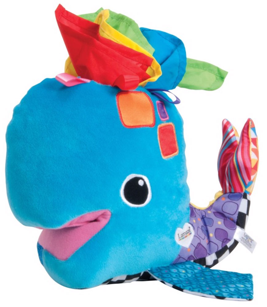 Tomy Развивающая игрушка Китенок ФрэнкиLC27236 Tomy Развивающая игрушка Китенок ФрэнкиLC27236-Мягкая игрушка полна сюрпризов для малыша: китенка можно кормить разноцветными платочками, а затем вытаскивать их через его дыхала. -Китенок сшит из ярких тканей различных фактур, которые приятны на ощупь для маленьких ручек.