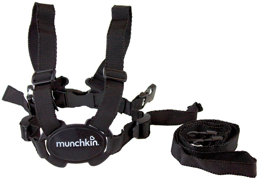 Munchkin Вожжи-поводок страховочные 1205012050 Munchkin Вожжи-поводок страховочные 1205012050Страховочный поводок Munchkin Страховочный поводок поможет родителям контролировать первые шаги ребенка. Теперь вам не нужно нагибаться, достаточно держать ремень, чтобы управлять движениями малыша.; надежные ремни и прочные пряжки - быстро одевается и снимается благодаря пластиковым зажимам;регулируется по мере роста ребенка - не сковывает движения малыша - возраст от 1 года до 4 лет