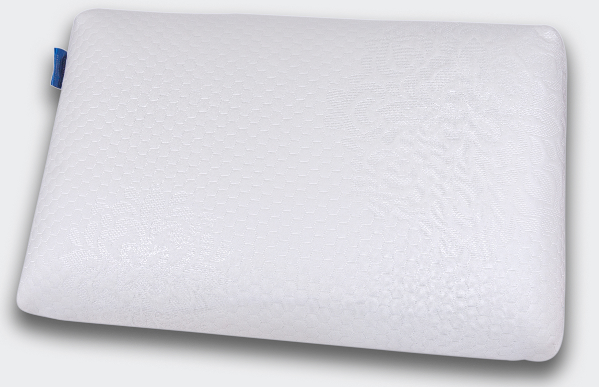 Подушка анатомическая IQ Sleep Cool Feel, с эффектом памяти, 90 x 385 x 600 мм18220 Подушка анатомическая IQ Sleep Cool Feel, с эффектом памяти, 90 x 385 x 600 мм18220Анатомическая супер комфортная подушка Cool Feel, размера S, создана на основе анатомической пены с эффектом памяти для упругой, но нежной поддержки головы и шеи, ощущения приятного охлаждения и великолепного комфорта во время сна. Cool Feel не требует наличия специальных валиков для поддержки шеи и предназначена для: - обеспечения естественного положения и полноценного отдыха шеи и головы - профилактики спазма затылочных мышц и шеи - улучшения кровоснабжения головного мозга и стимулирования работы мозга - снятия зрительной нагрузки и профилактики близорукости - профилактики инсульта в вертебро-базилярной системе - улучшения сна - профилактики общего стресса организма Cool Feel удобна в использовании. В отличие от обычных подушек, она не теряет форму и поддерживает голову и шею в течение всей ночи. Подходит для взрослых и детей от 4 лет: - для людей, которые предпочитают спать на спине,...