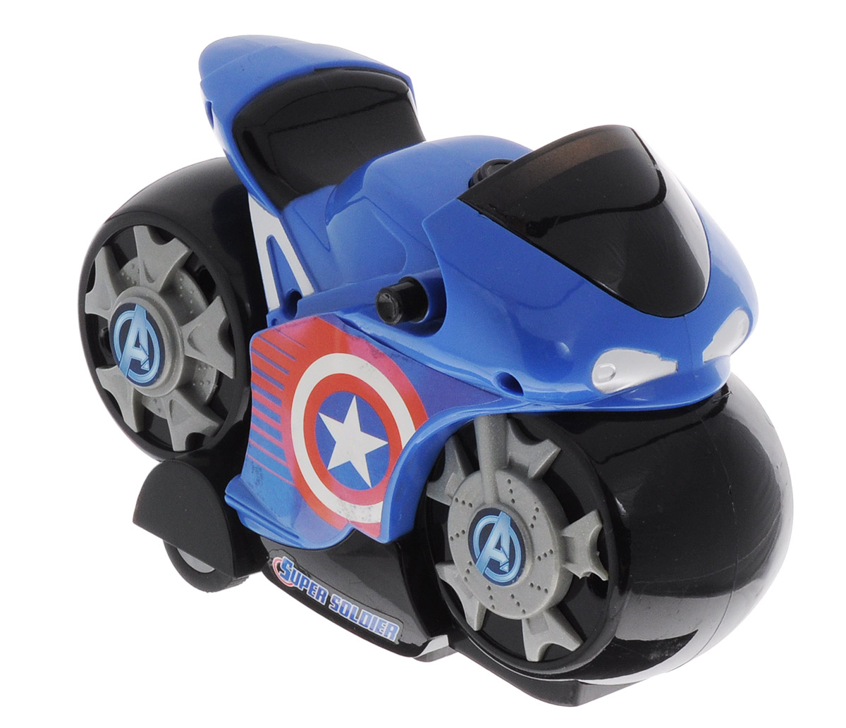 Avengers Мотоцикл инерционный Captain America5073_синий Avengers Мотоцикл инерционный Captain America5073_синийИнерционный мотоцикл Avengers Captain America подойдет для самых юных поклонников знаменитых героев Marvel. Несмотря на несколько мультяшный дизайн, в мотоцикле прекрасно узнается персонаж, которому он предназначен: синий с эмблемой сбоку для персонажа Капитана Америки. Мотоцикл оснащен инерционным механизмом и световыми эффектами. Порадуйте свое драгоценное чадо столь интересным, занимательным и развлекательным подарком. Рекомендуется докупить 3 батарейки напряжением 1,5V типа AG13 (товар комплектуется демонстрационными).