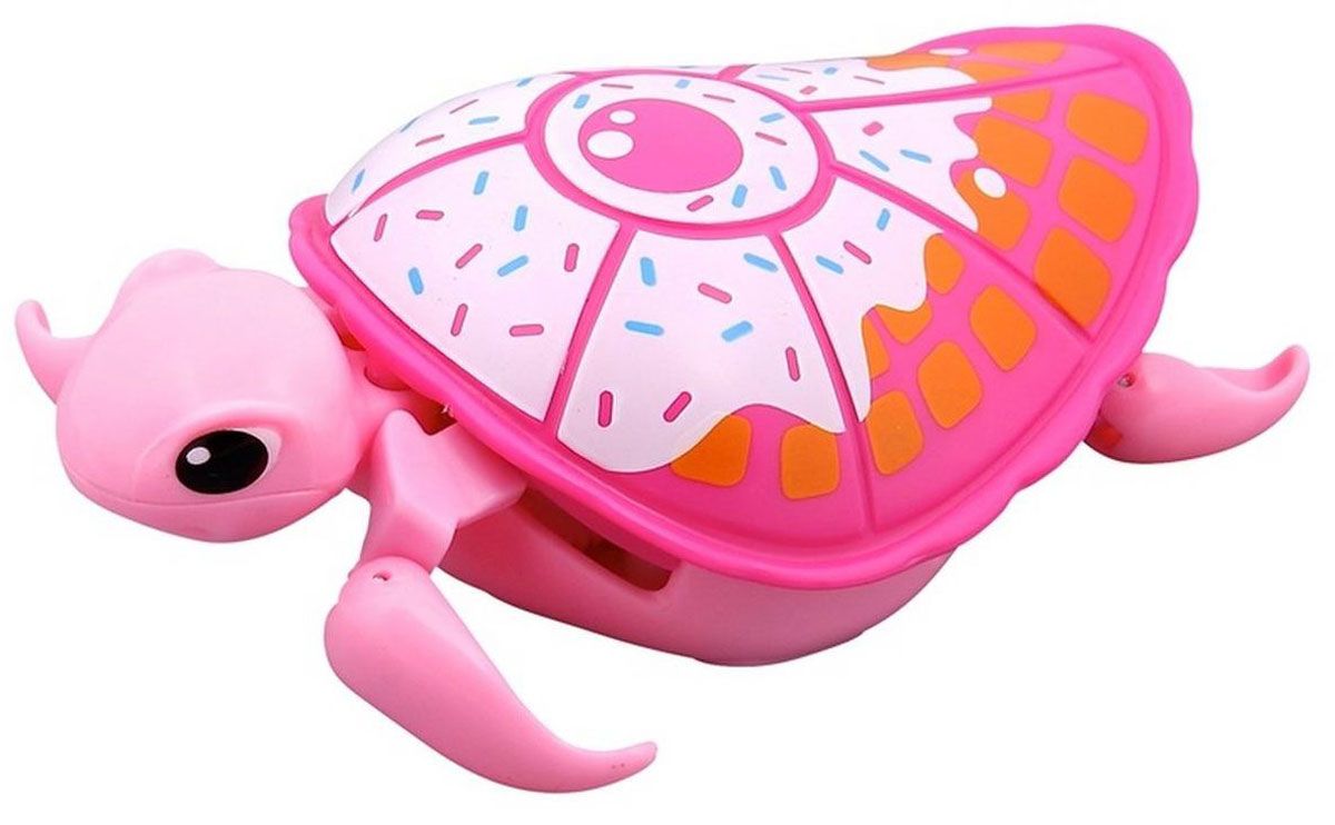 Little Live Pets Интерактивная игрушка Черепашка цвет розовый белый28255/ast28181(28252,28253,28254,28255) Little Live Pets Интерактивная игрушка Черепашка цвет розовый белый28255/ast28181(28252,28253,28254,28255)Интерактивная черепашка Little Live Pets порадует вас ярким видом и забавными движениями. На брюшке черепахи находится кнопка для включения-выключения игрушки. Питомец отлично ползает по суше и плавает в воде. При движении черепашка передвигает ластами и шевелит головой словно настоящая. Купание с питомцем обязательно вызовет у ребенка неподдельный восторг, даже такое нелюбимое занятие как мытье головы пройдет незамеченным. Не рекомендуется играть с черепашкой в морской воде и на песке. Для работы требуется 1 батарейка типа AАА (не входит в комплект).