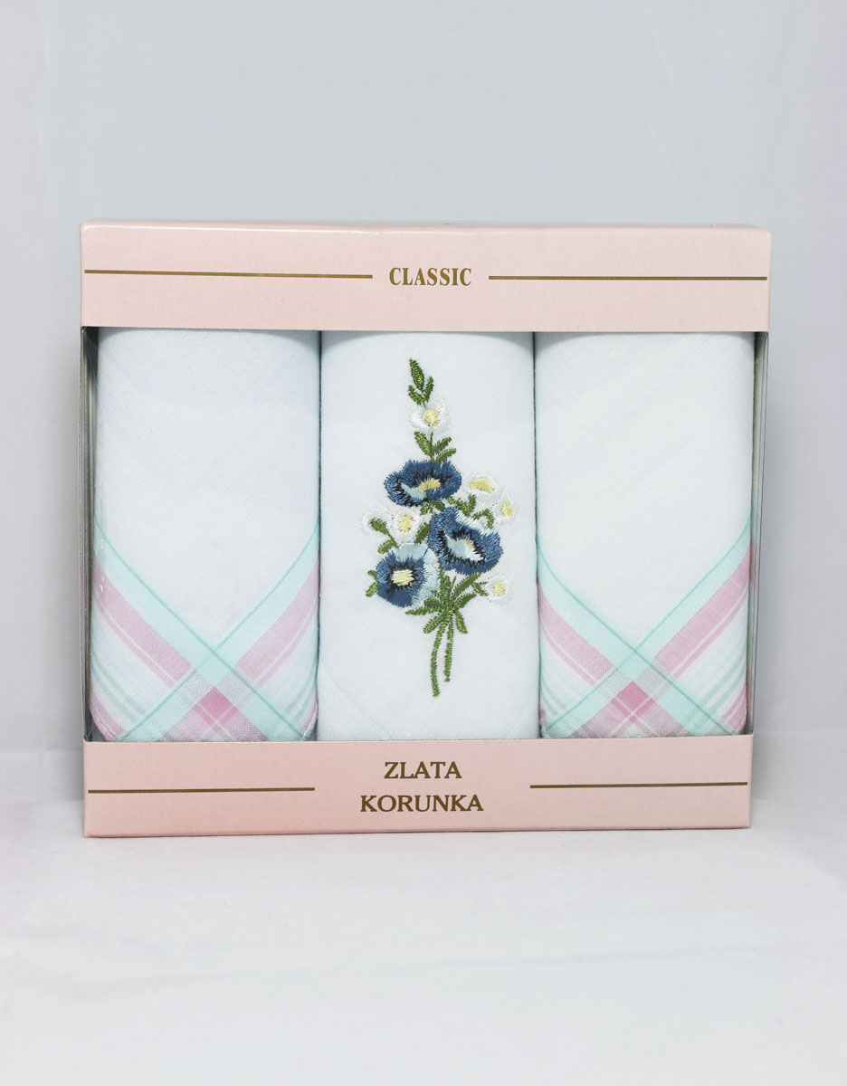 90329-39 Zlata Korunka Носовой платок женский, цвет: мультиколор, 29х29 см, 3 шт90329-39 90329-39 Zlata Korunka Носовой платок женский, цвет: мультиколор, 29х29 см, 3 шт90329-39Платки носовые женские в упаковке по 3 шт. Носовые платки изготовлены из 100% хлопка, так как этот материал приятен в использовании, хорошо стирается, не садится, отлично впитывает влагу.