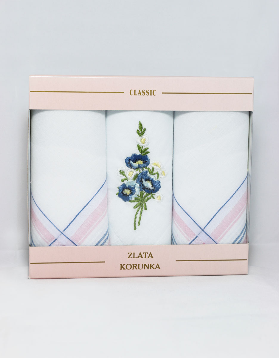 90329-40 Zlata Korunka Носовой платок женский, цвет: мультиколор, 29х29 см, 3 шт90329-40 90329-40 Zlata Korunka Носовой платок женский, цвет: мультиколор, 29х29 см, 3 шт90329-40Платки носовые женские в упаковке по 3 шт. Носовые платки изготовлены из 100% хлопка, так как этот материал приятен в использовании, хорошо стирается, не садится, отлично впитывает влагу.