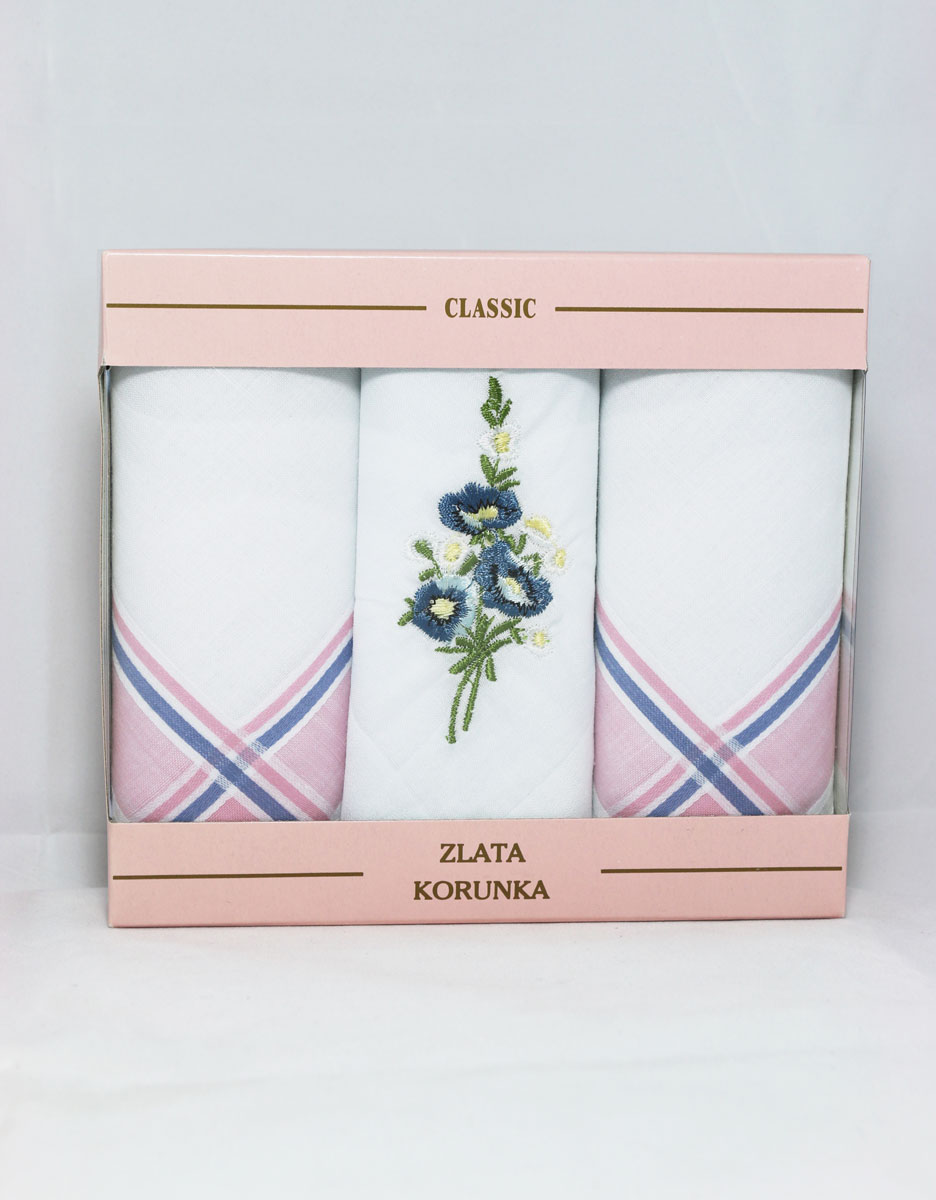 90329-49 Zlata Korunka Носовой платок женский, цвет: мультиколор, 29х29 см, 3 шт90329-49 90329-49 Zlata Korunka Носовой платок женский, цвет: мультиколор, 29х29 см, 3 шт90329-49Платки носовые женские в упаковке по 3 шт. Носовые платки изготовлены из 100% хлопка, так как этот материал приятен в использовании, хорошо стирается, не садится, отлично впитывает влагу.
